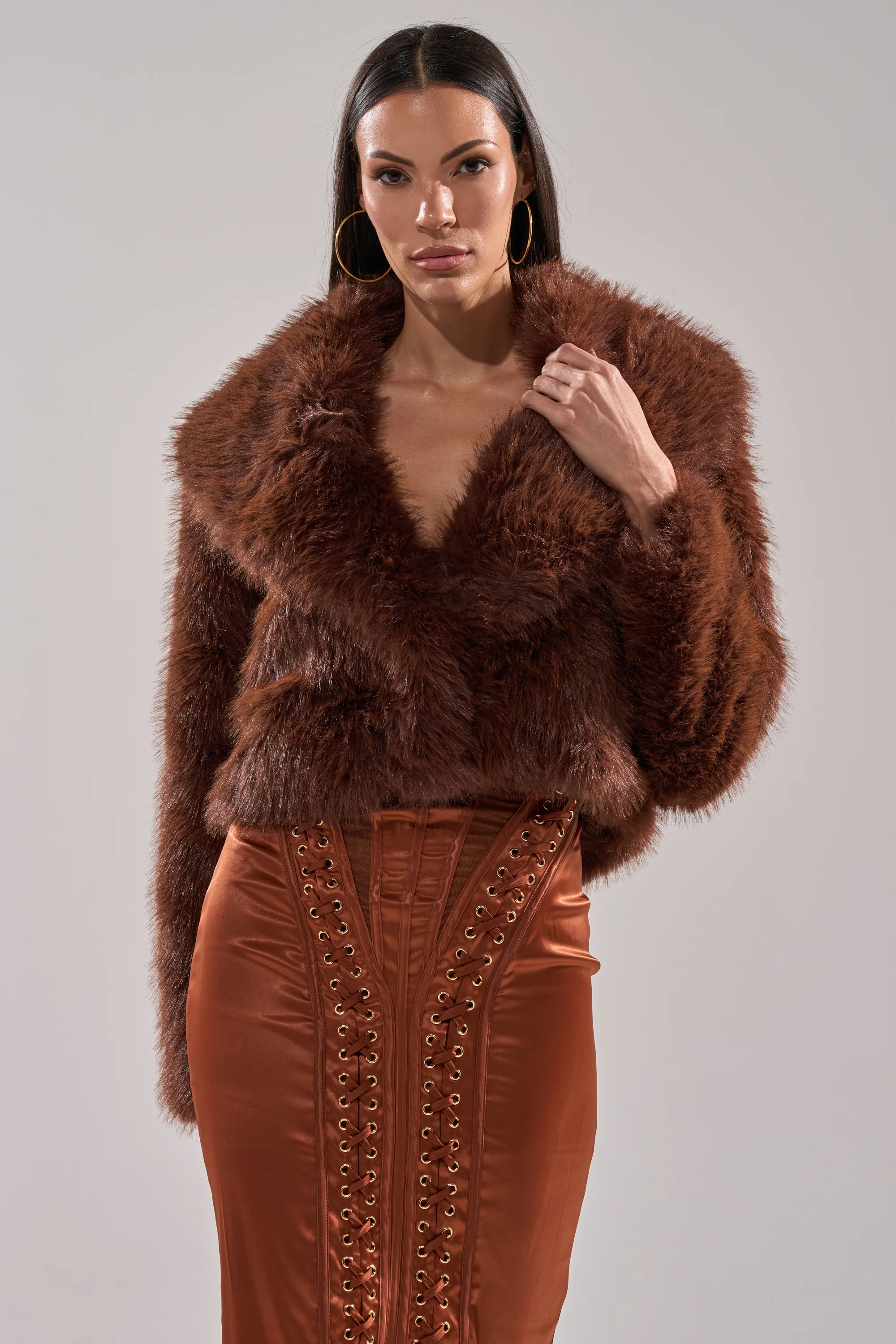 POPPY CROPPED FAUX FUR IN BROWN - Image 7