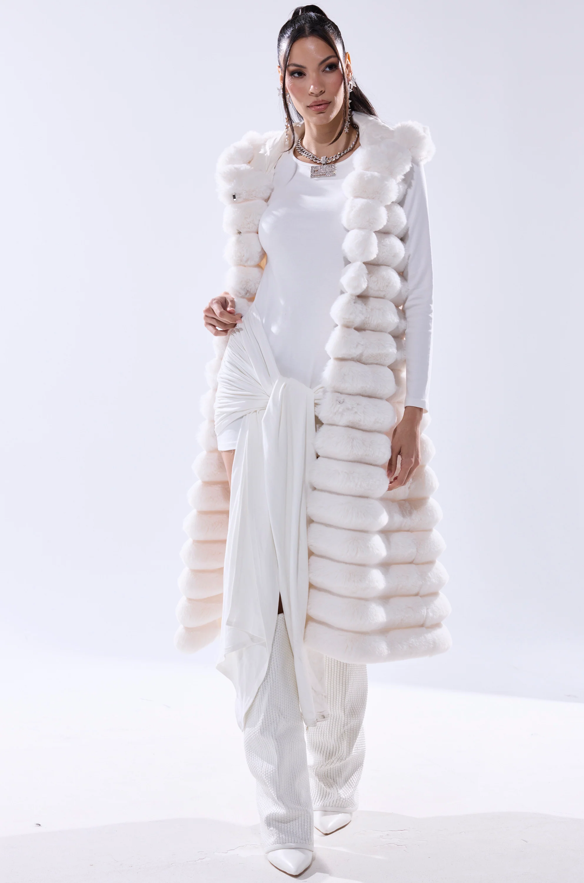 POPPY FAUX FUR HOODED VEST - Image 10