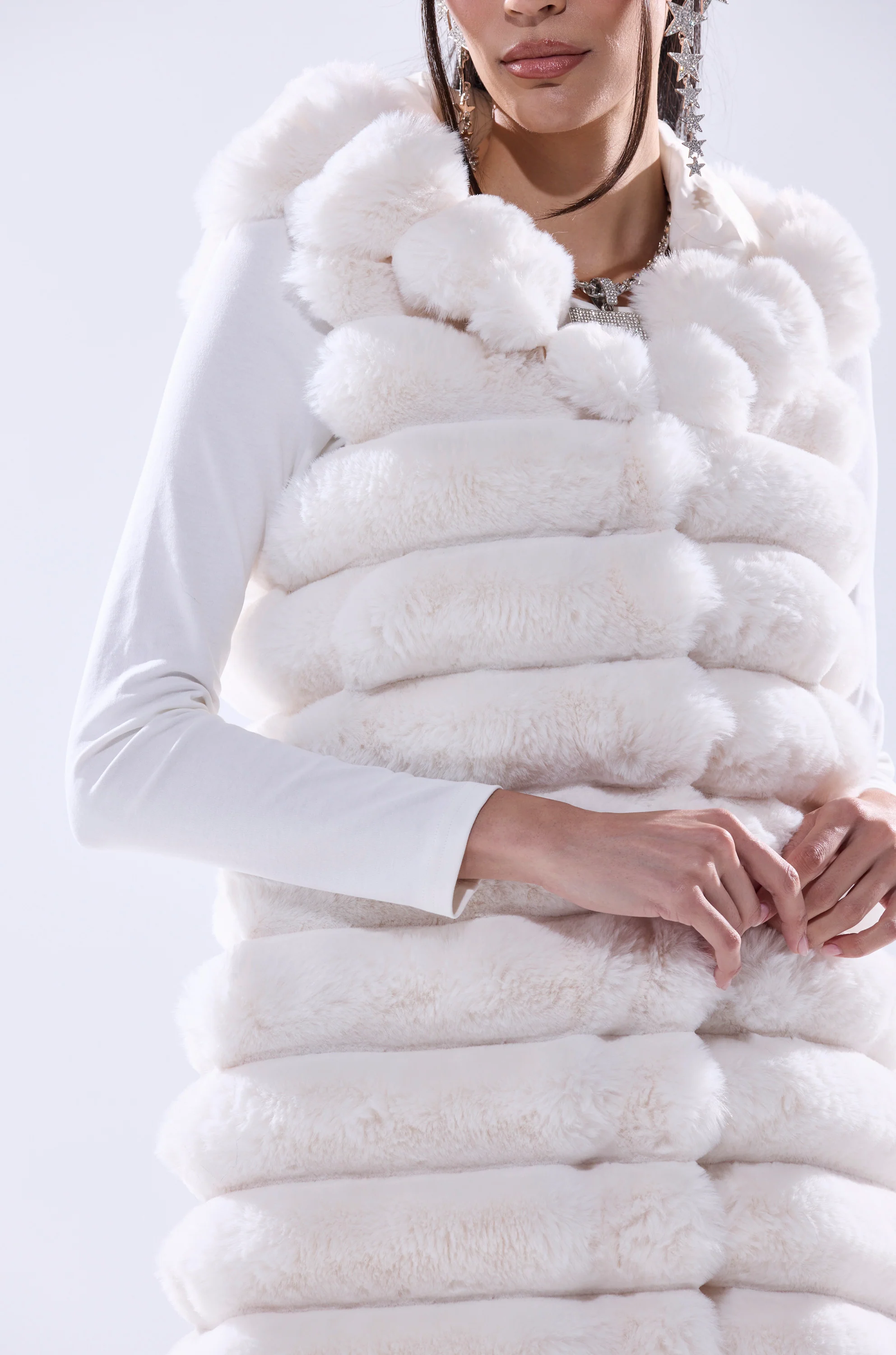 POPPY FAUX FUR HOODED VEST - Image 12