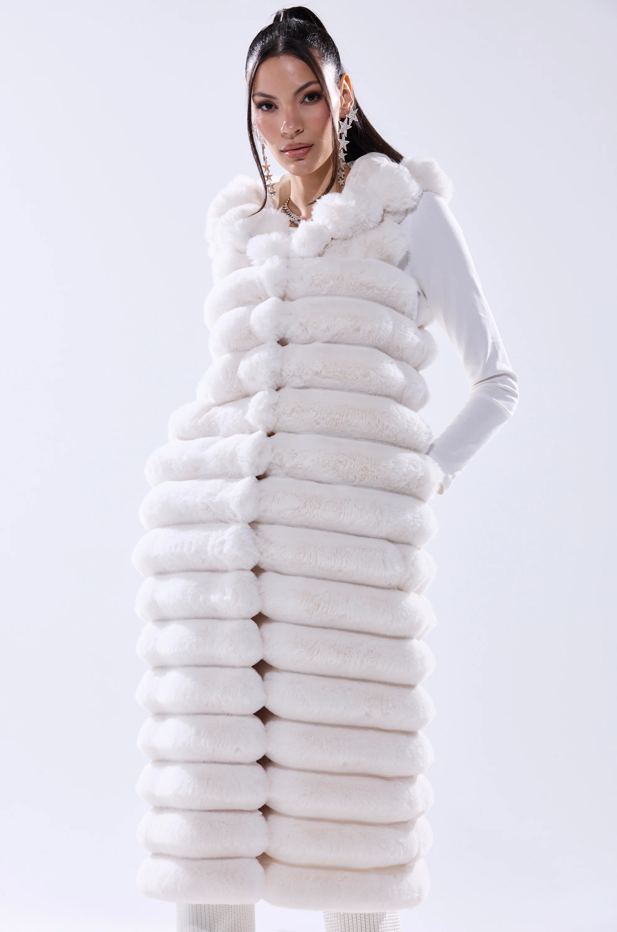 POPPY FAUX FUR HOODED VEST - Image 3