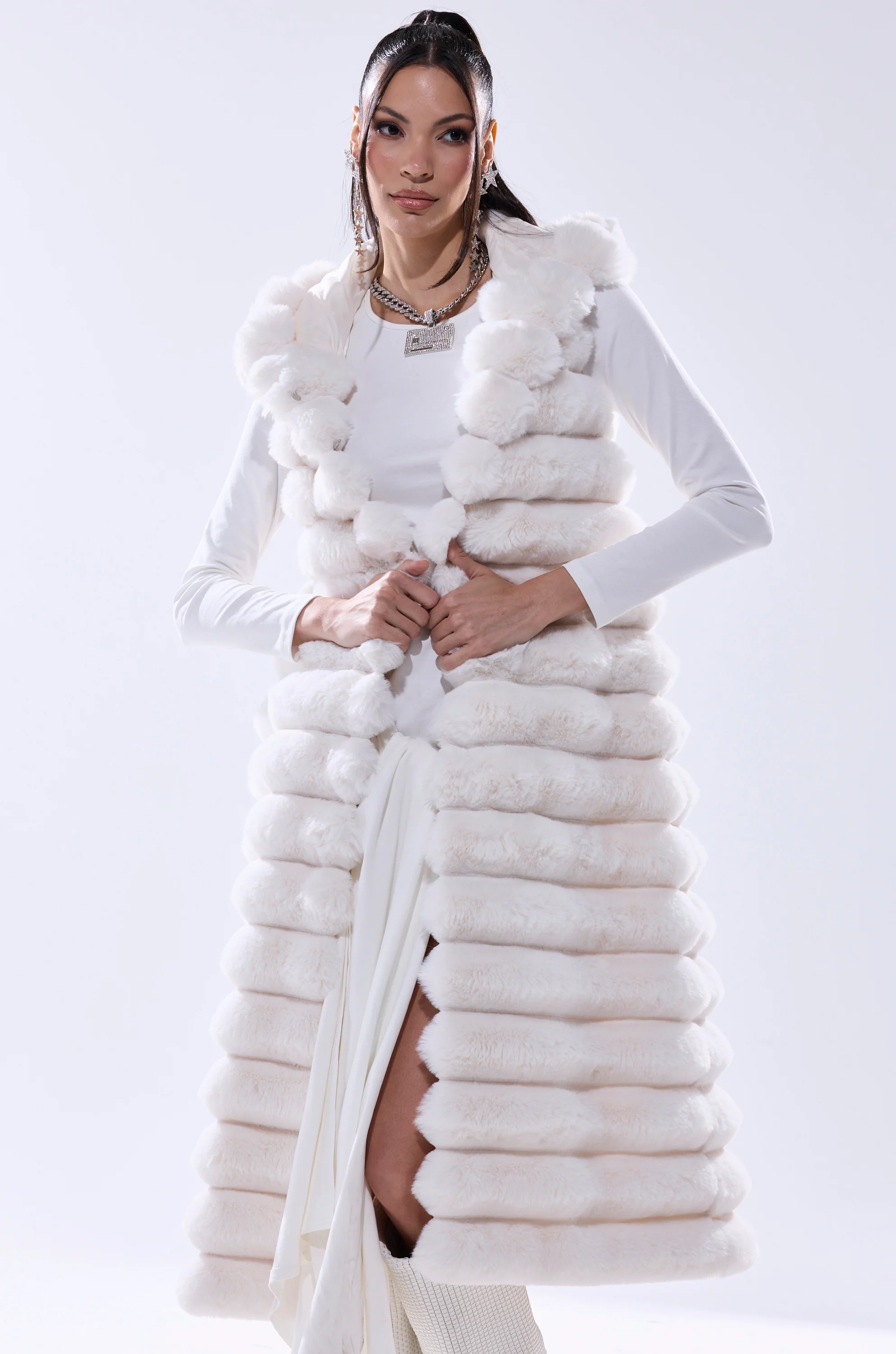 POPPY FAUX FUR HOODED VEST - Image 4