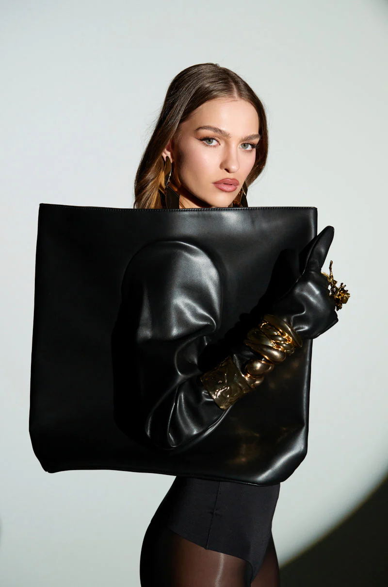 POST ME GLOVE PURSE - Image 12
