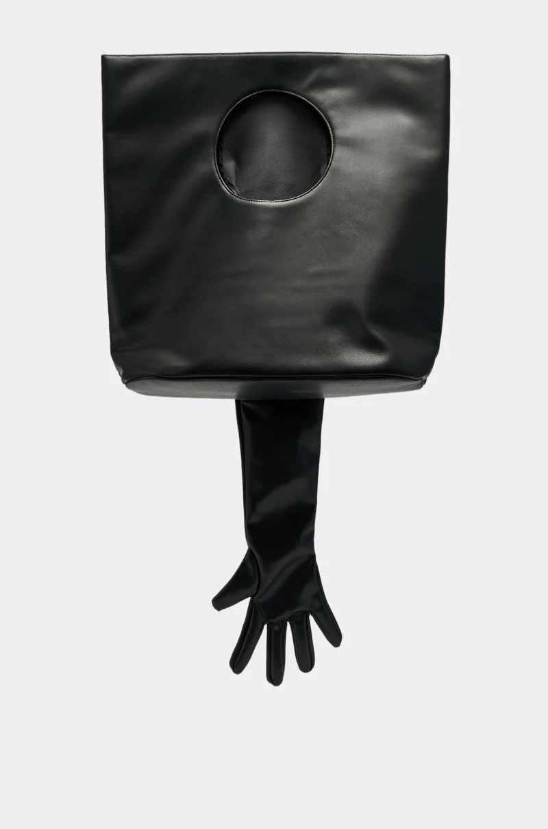 POST ME GLOVE PURSE - Image 4