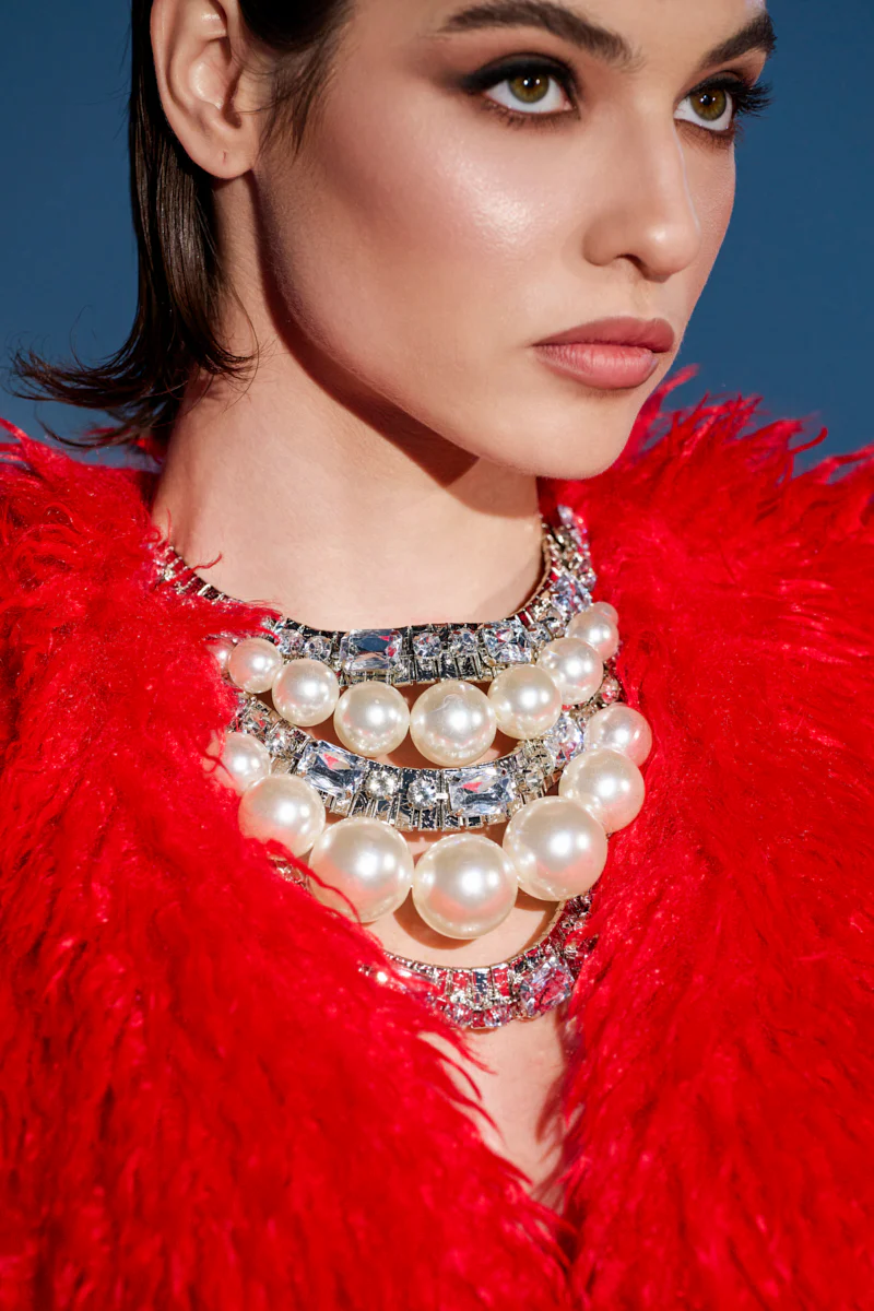 PRETTY IN PEARLS NECKLACE