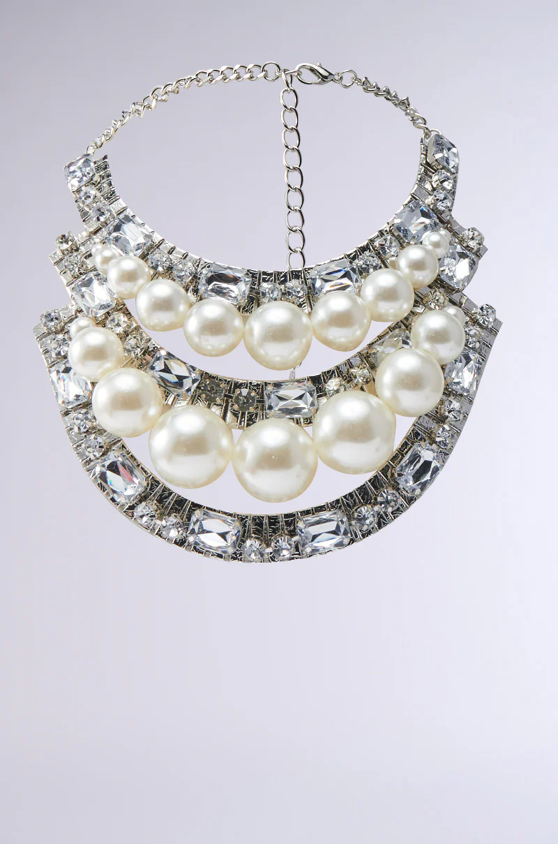 PRETTY IN PEARLS NECKLACE - Image 3