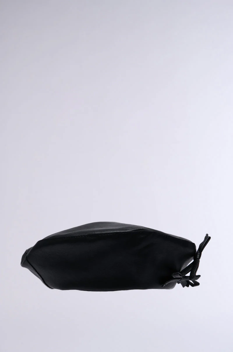 PRETTY IN PU BOW BERET - Image 3
