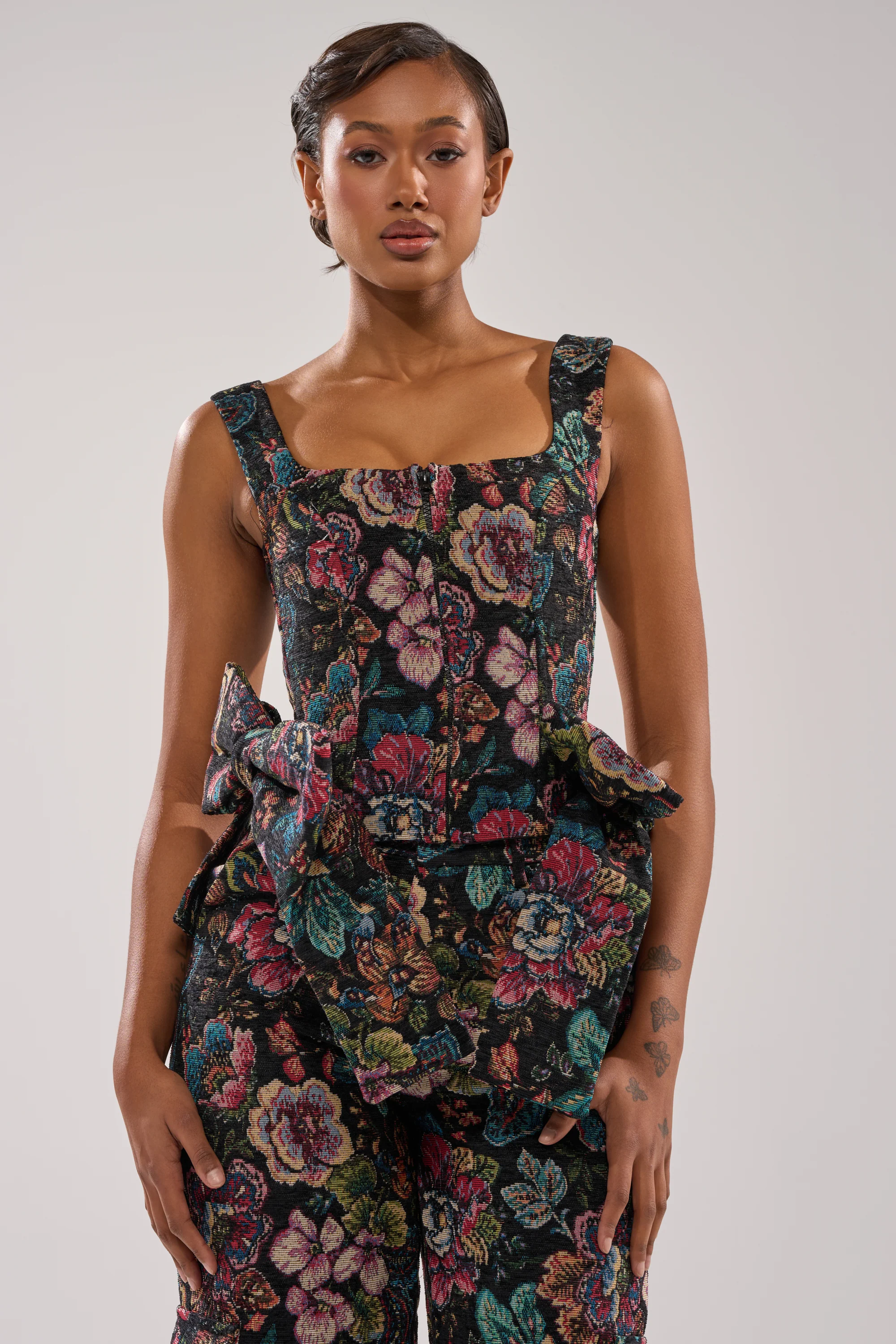 PRETTY LITTLE LADY BROCADE CORSET - Image 2