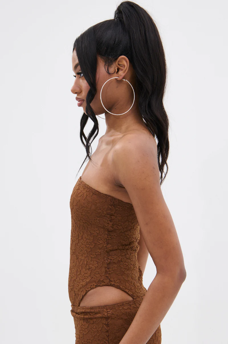 PUCKER UP LACE BODYSUIT - Image 3