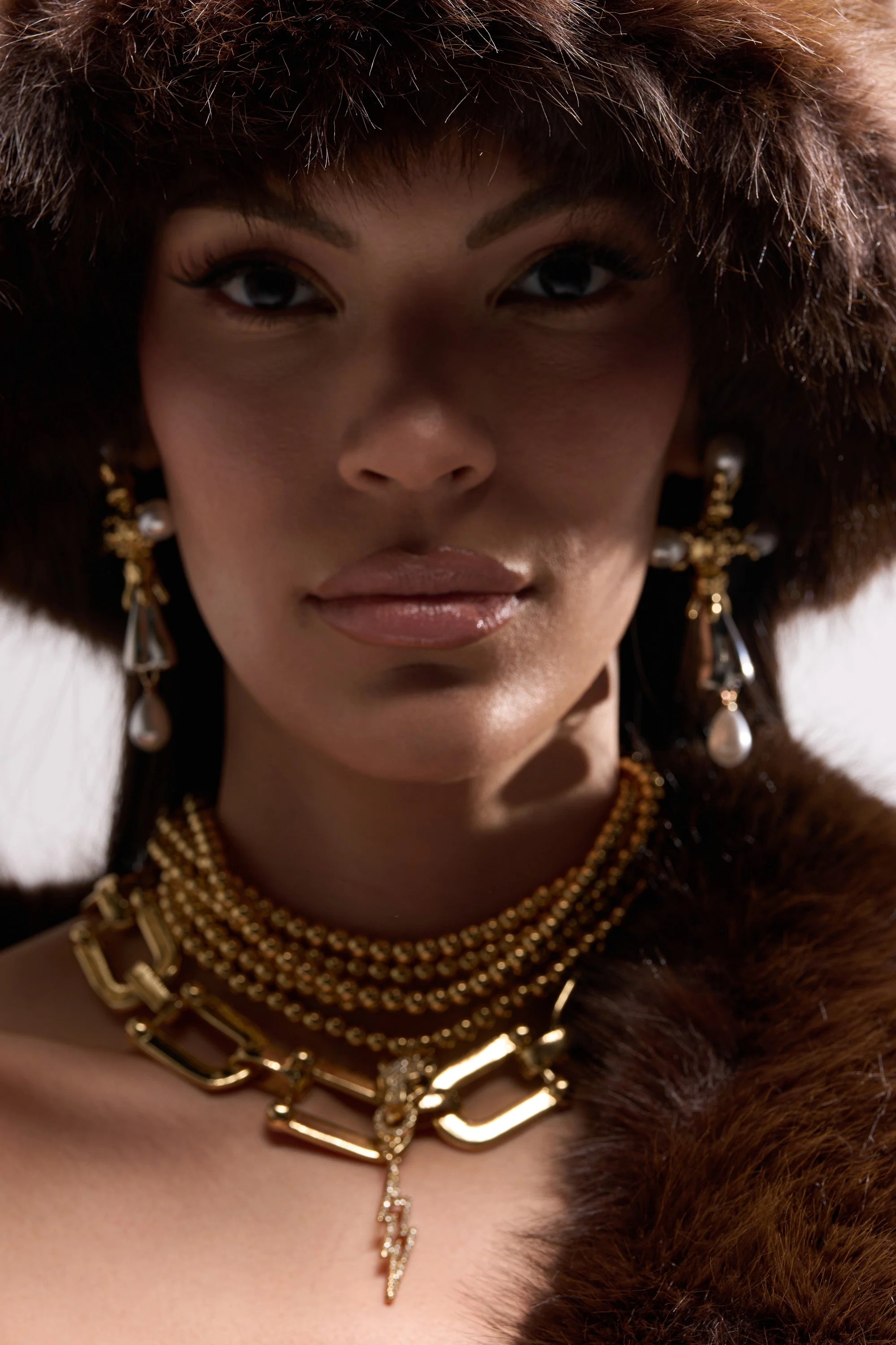 GOLD QUEEN NECKLACE SET - Image 2