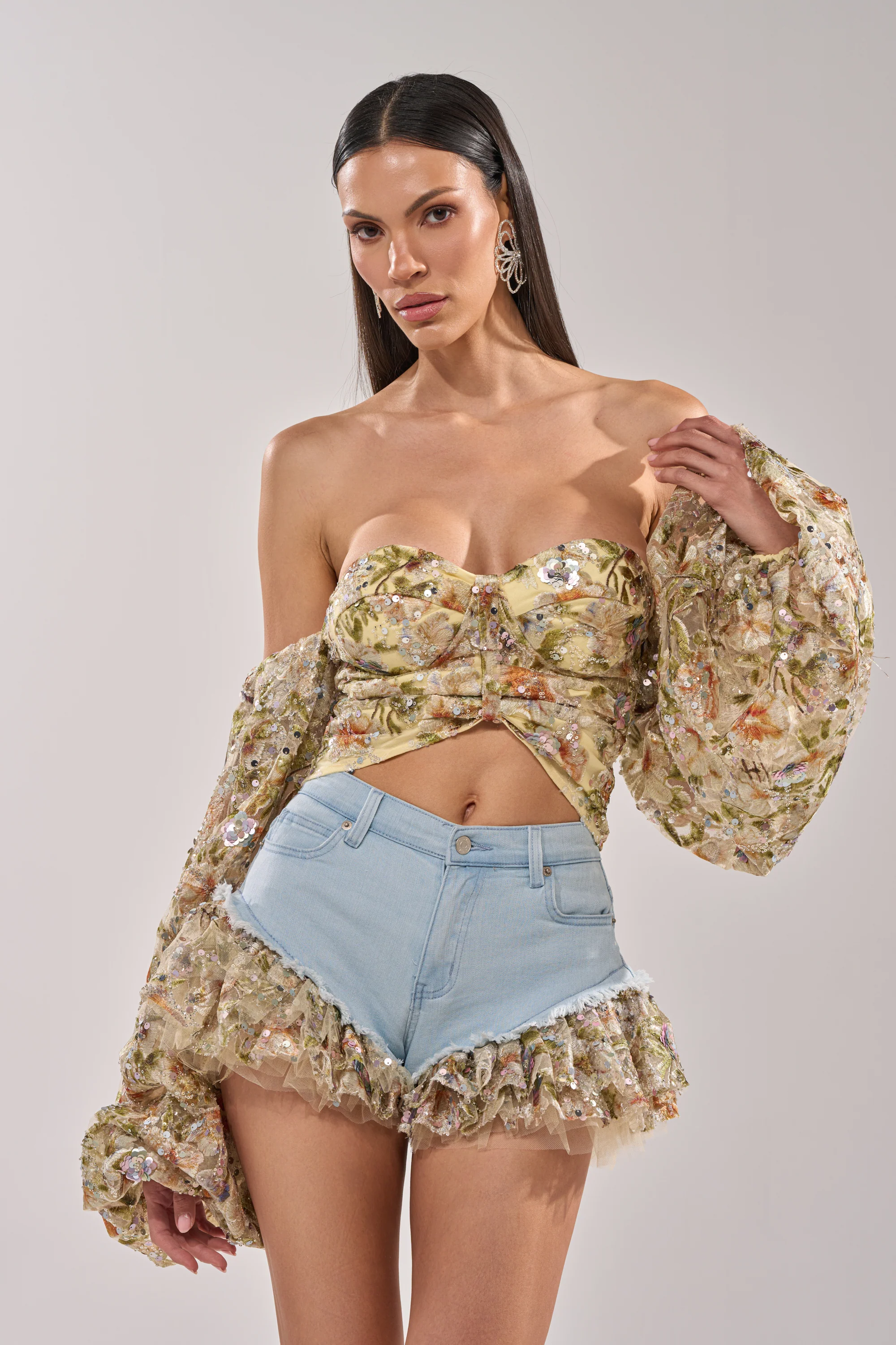 QUEEN OF IT ALL FLORAL BLOUSE - Image 2