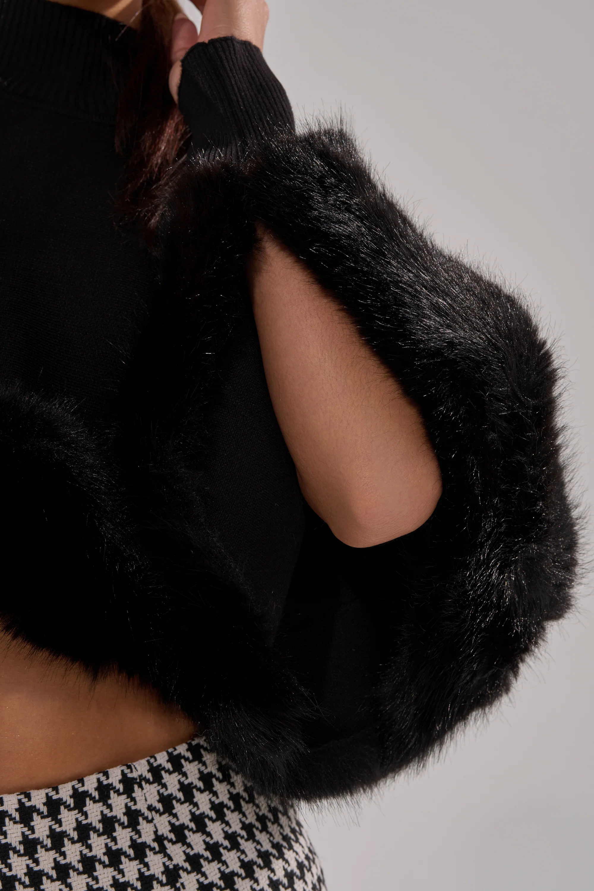 QUIET LUX FUR TRIM SWEATER IN BLACK - Image 9