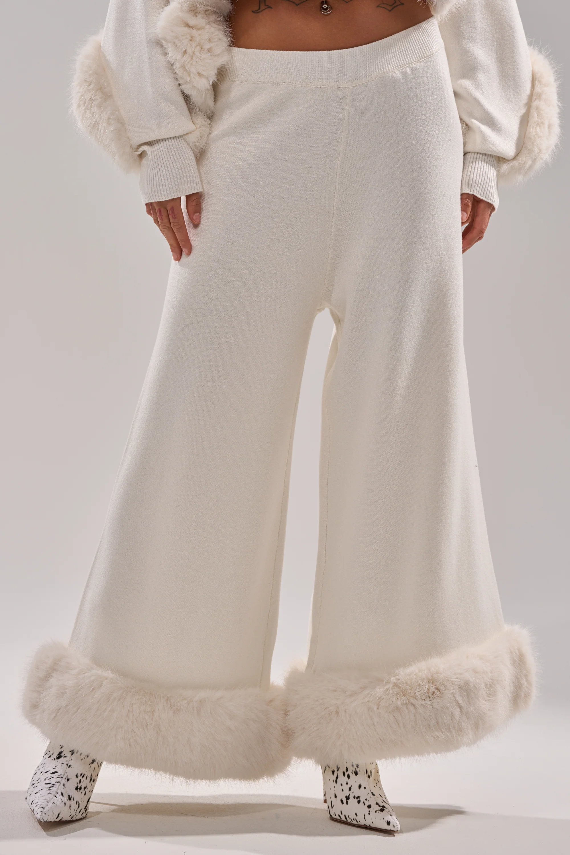 QUIET LUX FUR TRIM SWEATER PANTS IN WHITE - Image 2