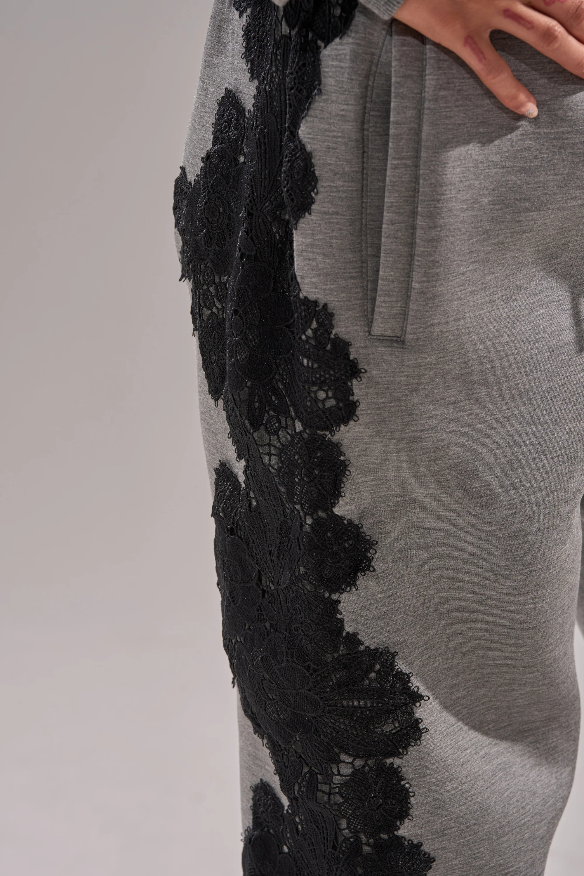 RAQUEL STRAIGHT JOGGER PANT - Image 9