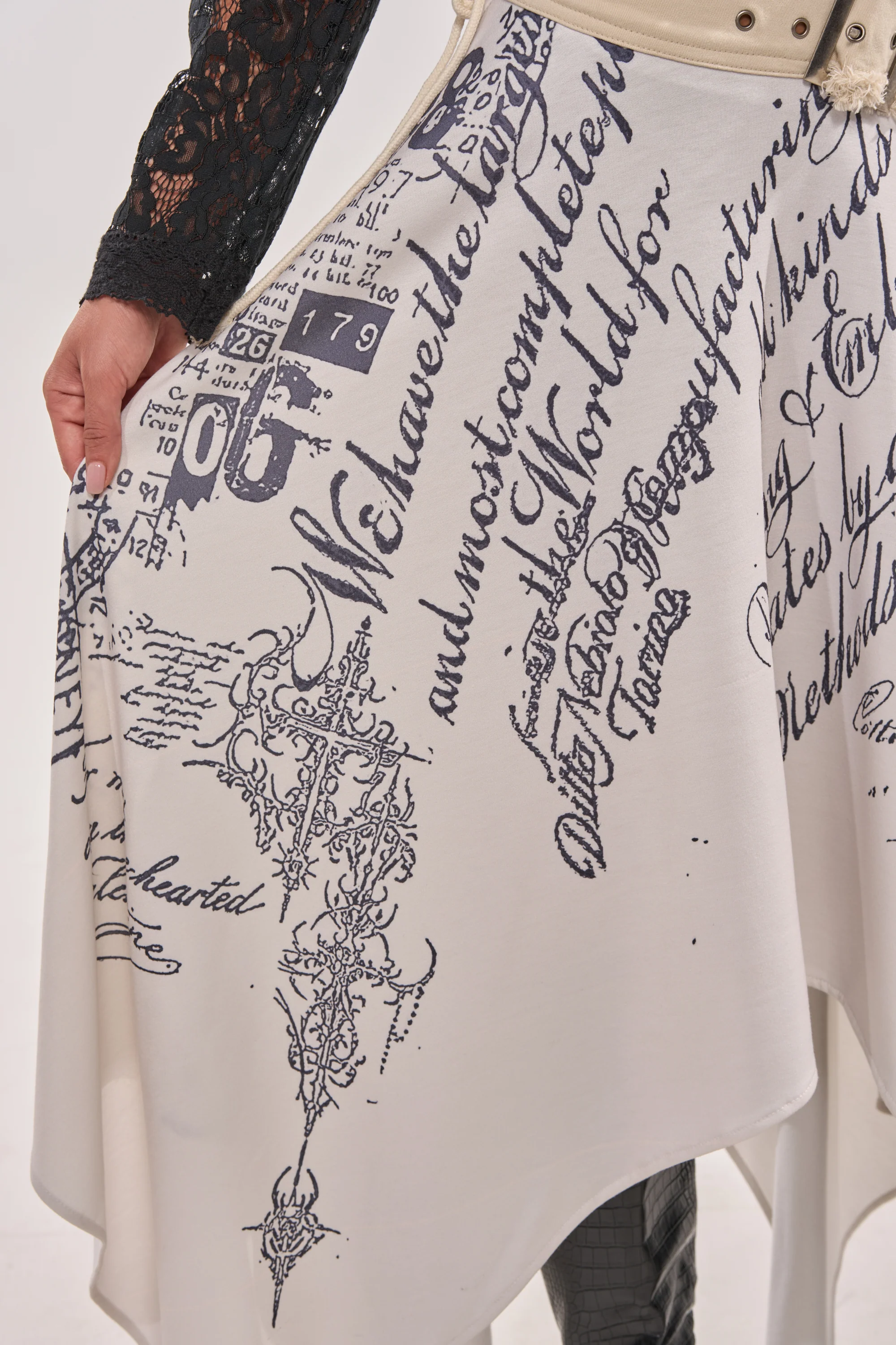 READ ME MIDI SKIRT - Image 12