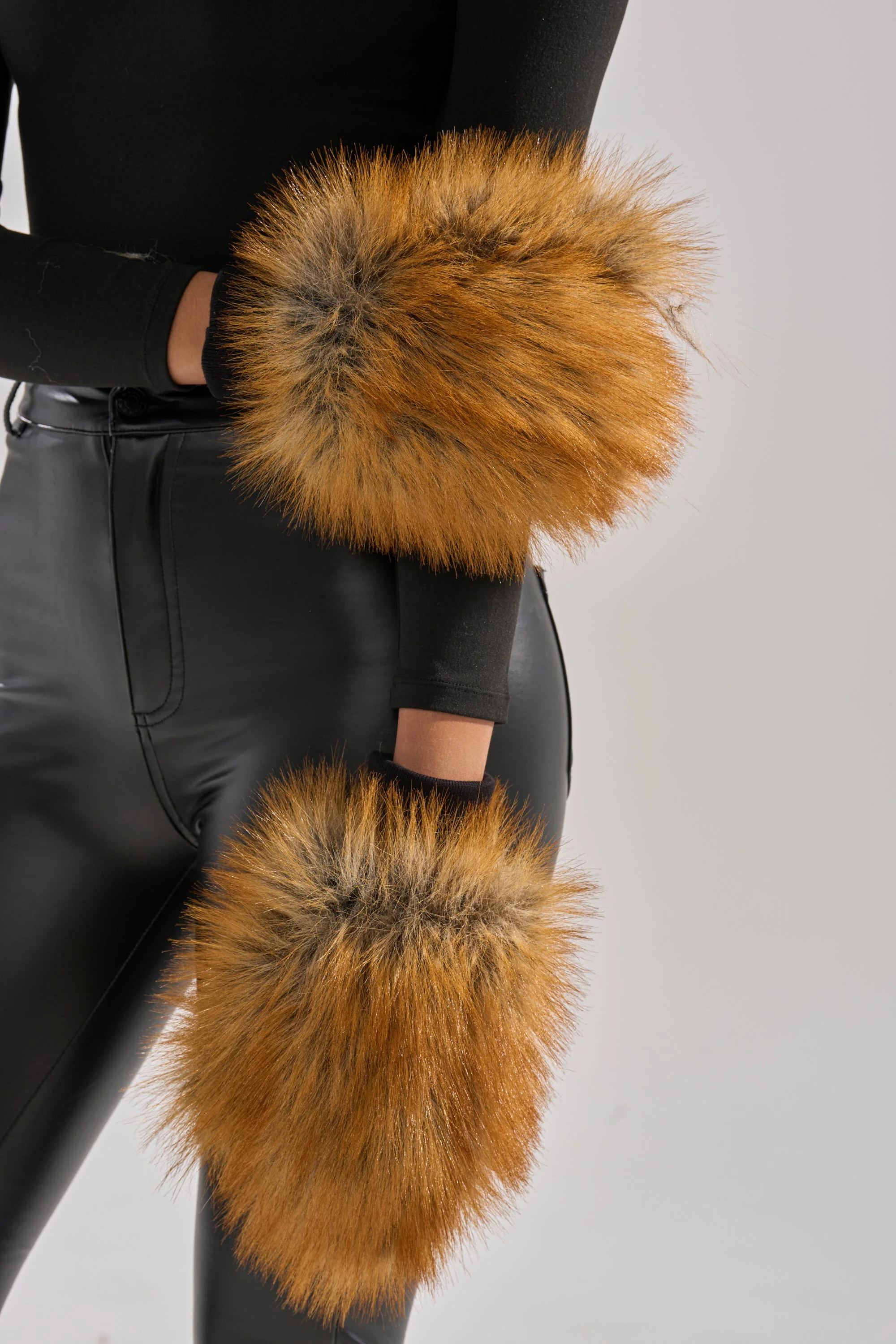 REALLY LIKE THAT FAUX FUR MITTENS - Image 3