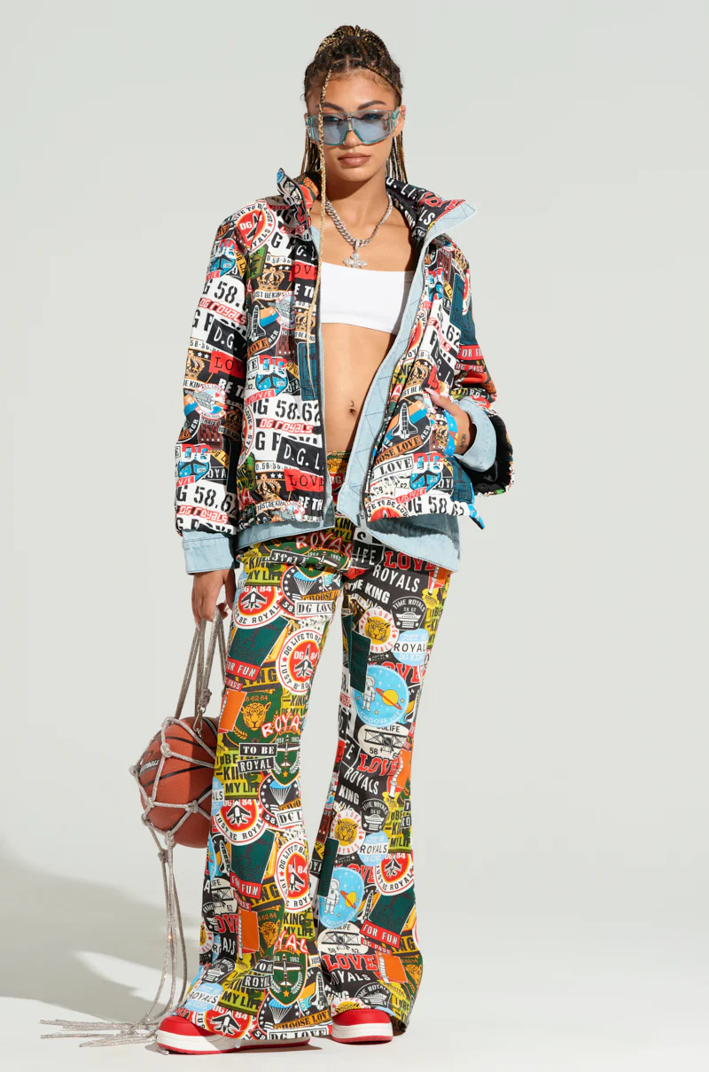 RED LIGHT LOW RISE FLARE DENIM - Image 2