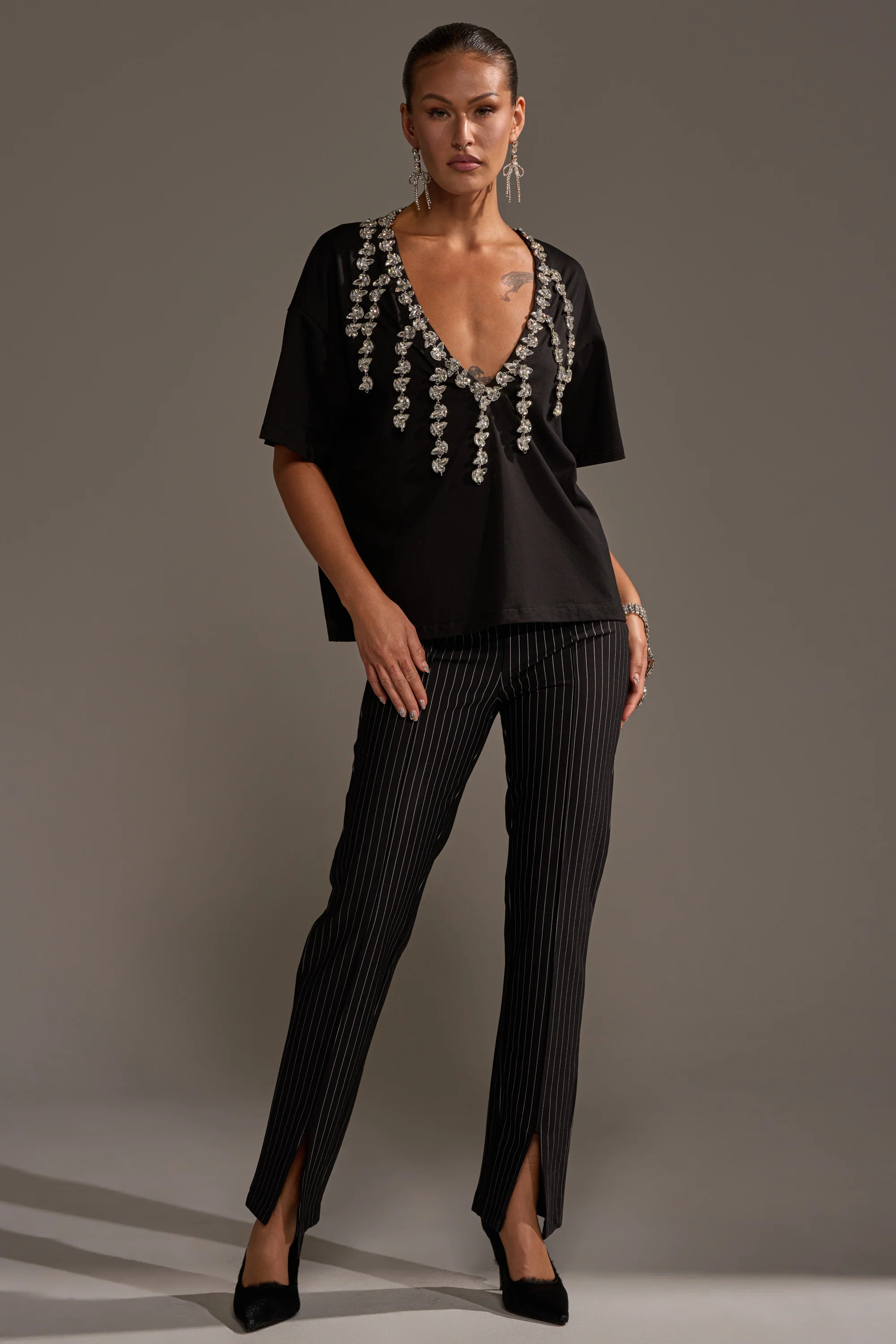 RHINESTONE QUEEN OVERSIZED TEE - Image 6