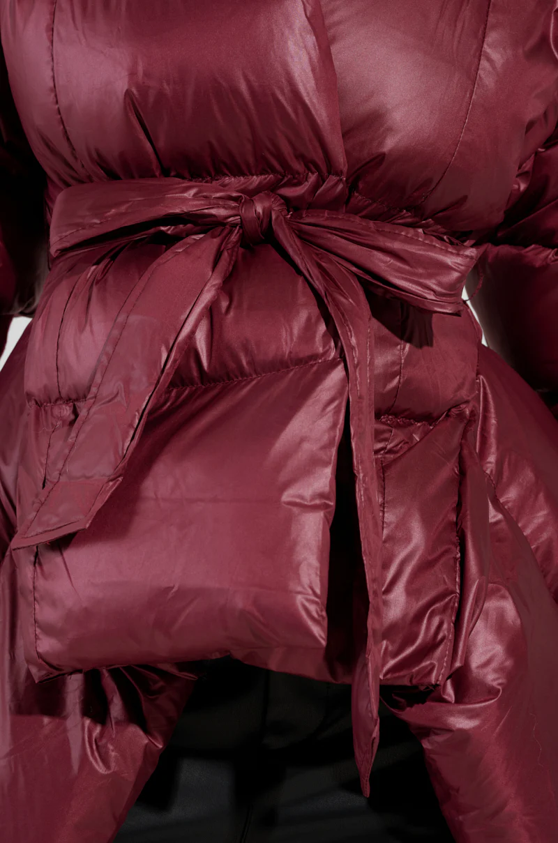 RIB SLEEVE PEPLUM PUFFER IN BURGUNDY - Image 9