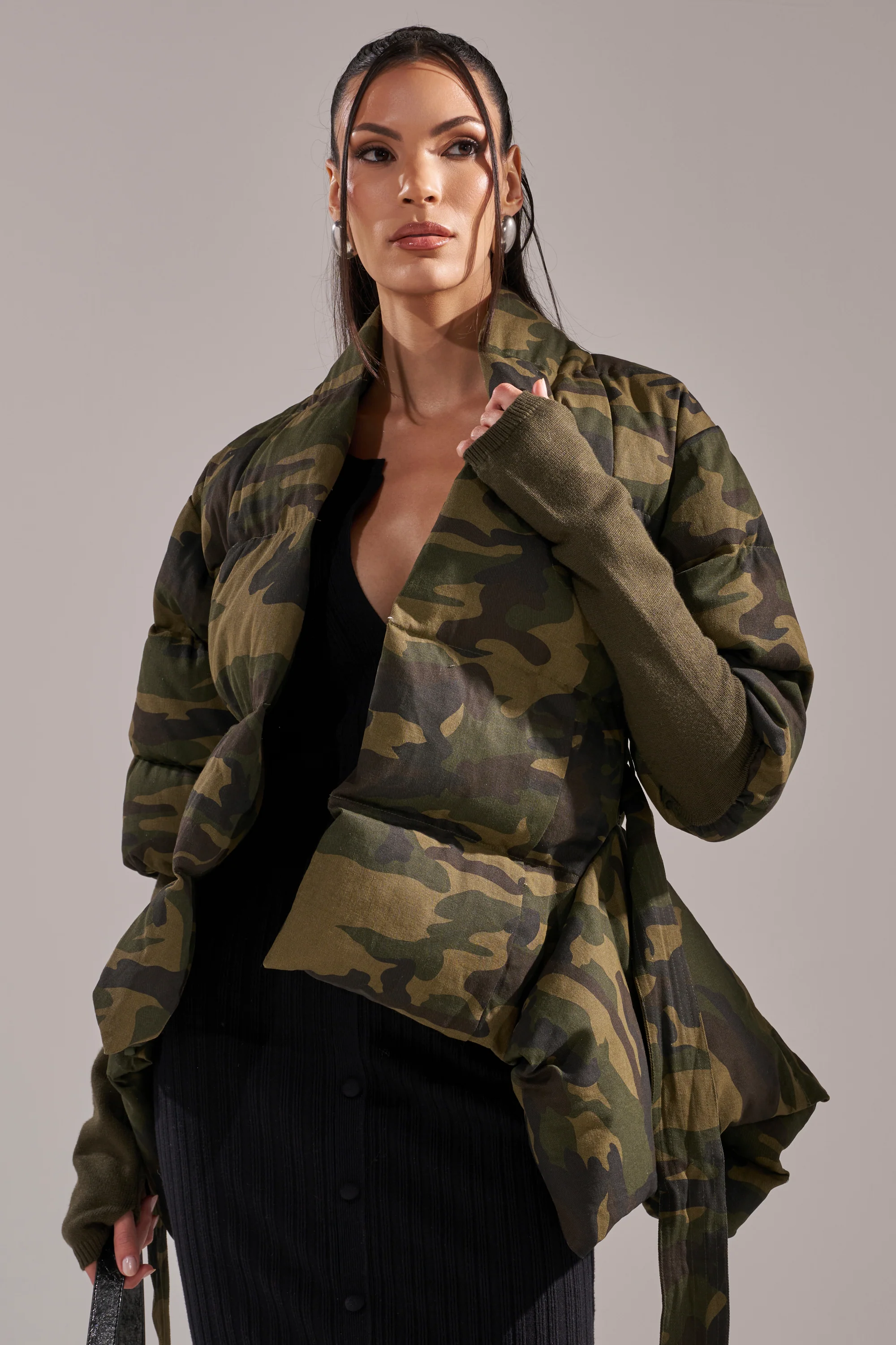 RIB SLEEVE PEPLUM PUFFER IN CAMO - Image 2