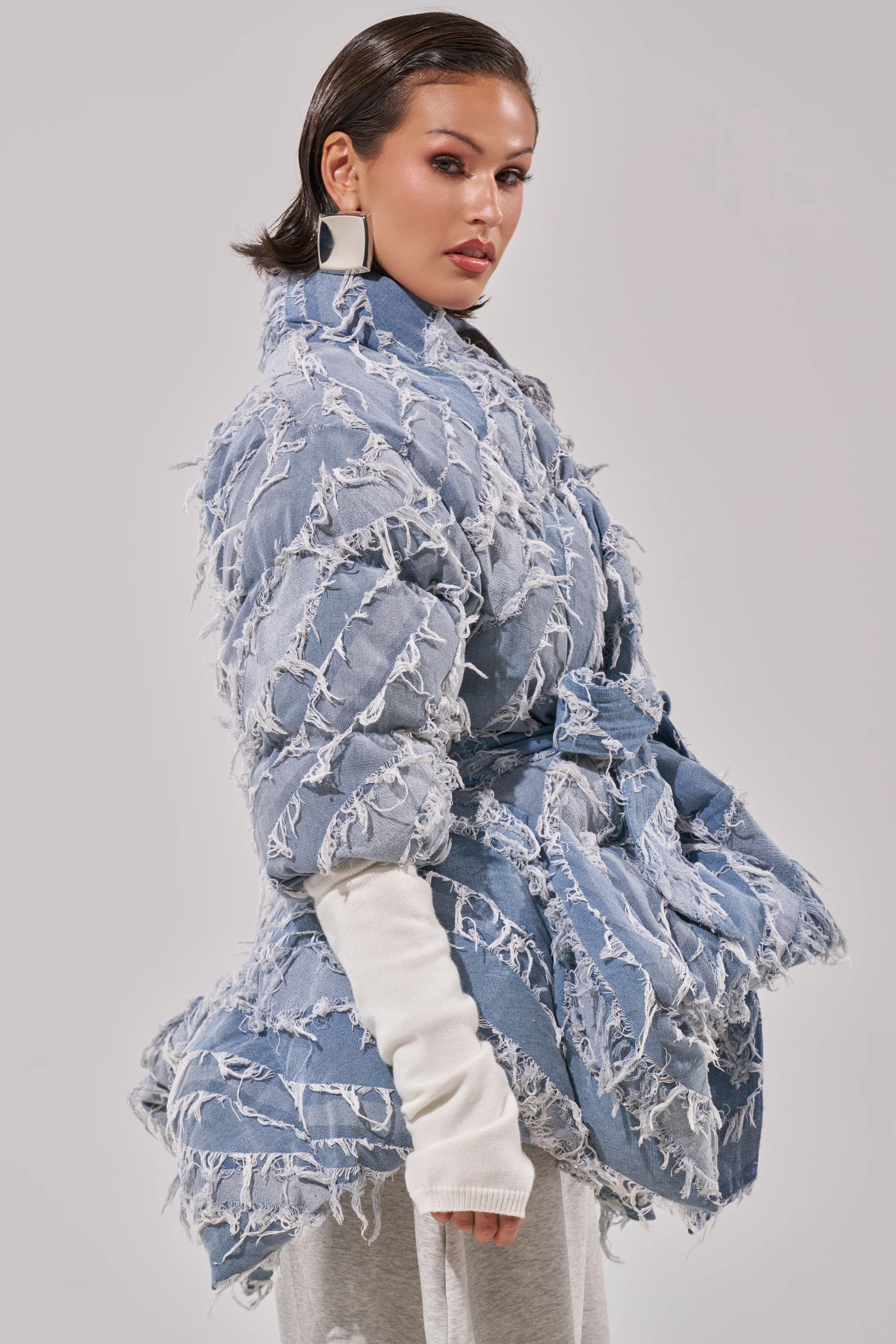 RIB SLEEVE PEPLUM PUFFER IN DENIM - Image 3