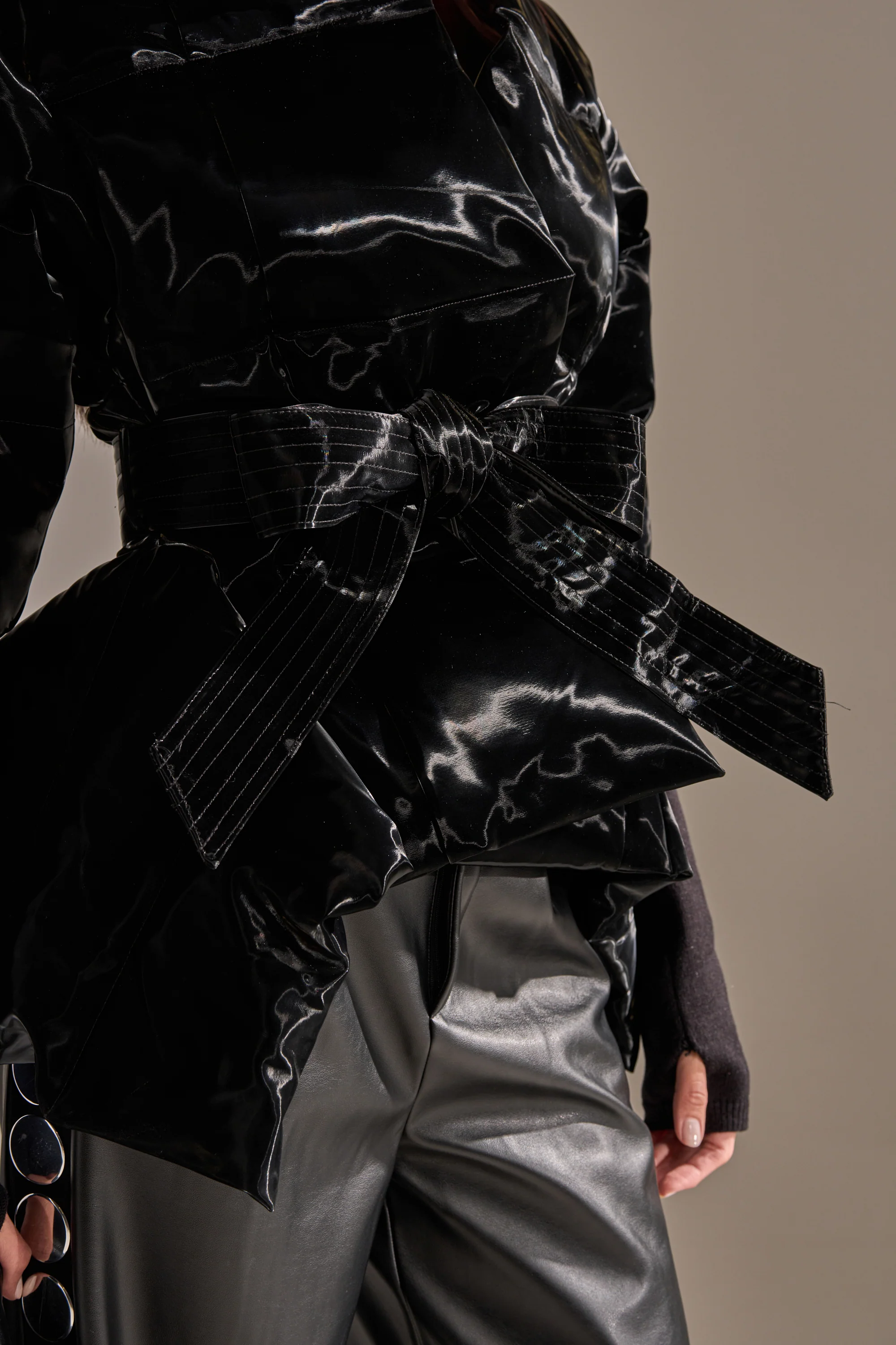 RIB SLEEVE PEPLUM PUFFER IN LIQUID VELVET - Image 9