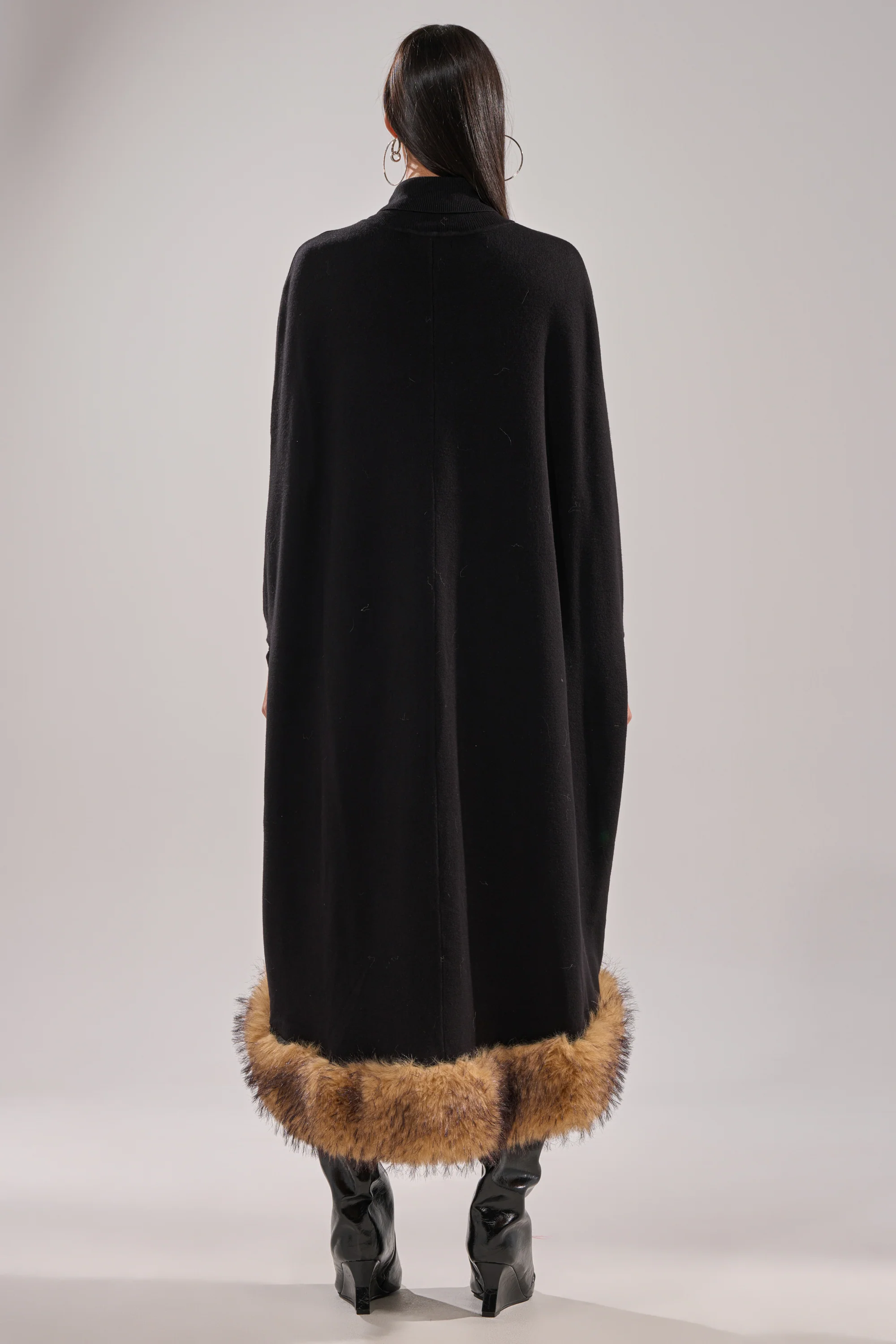 RICH SWEATER WITH FUR TRIM - Image 7