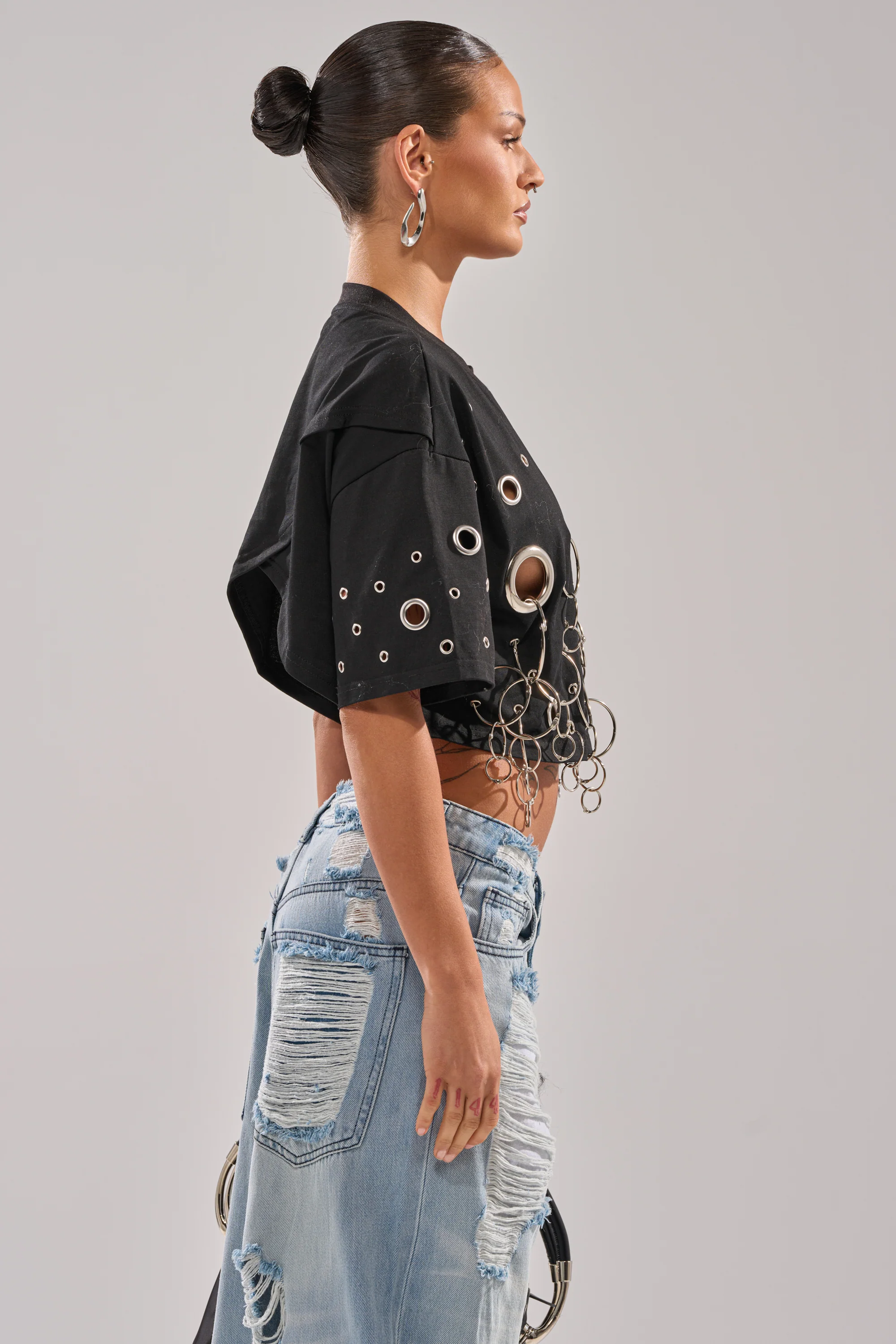 RING AROUND ME CROPPED TEE - Image 3