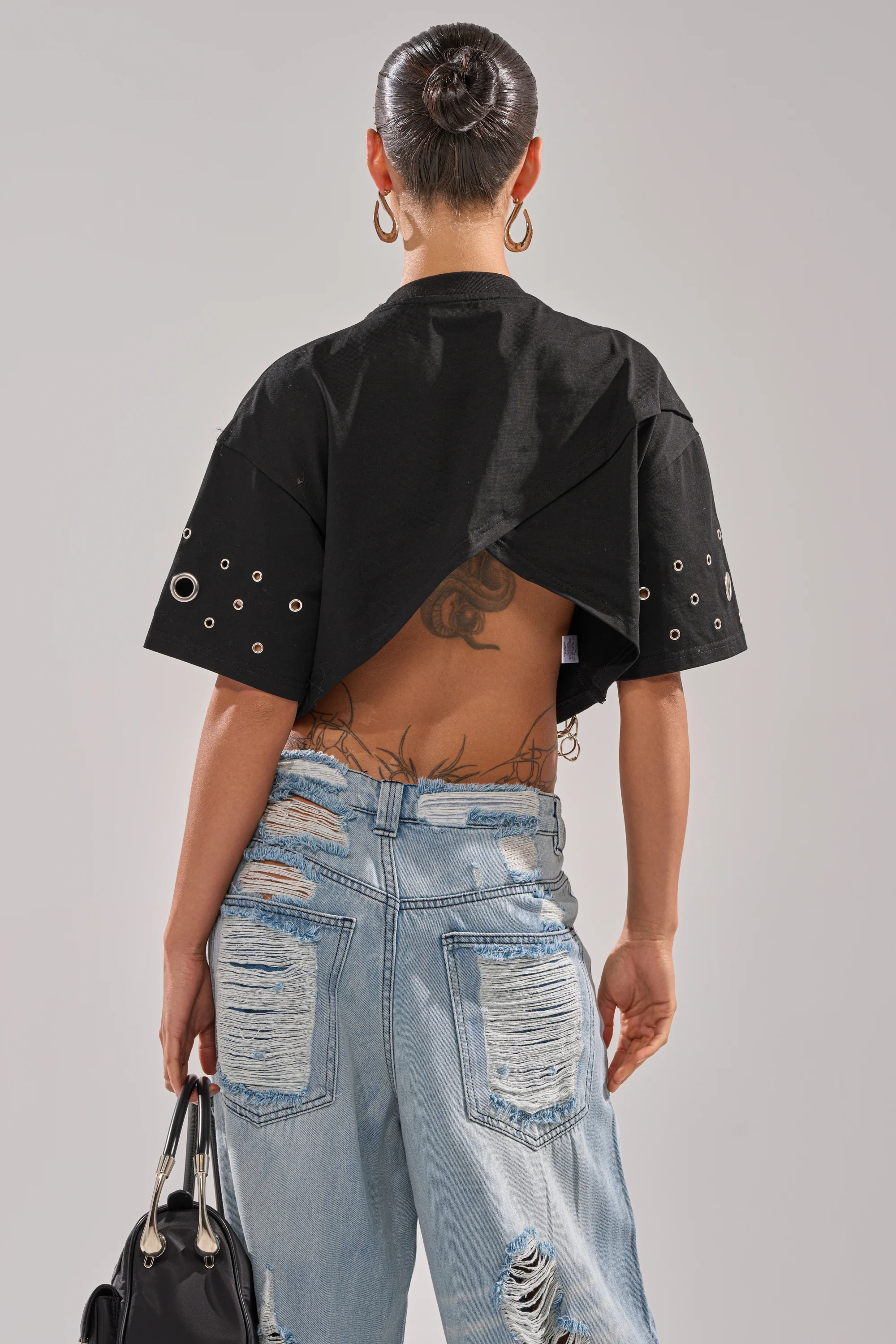 RING AROUND ME CROPPED TEE - Image 4