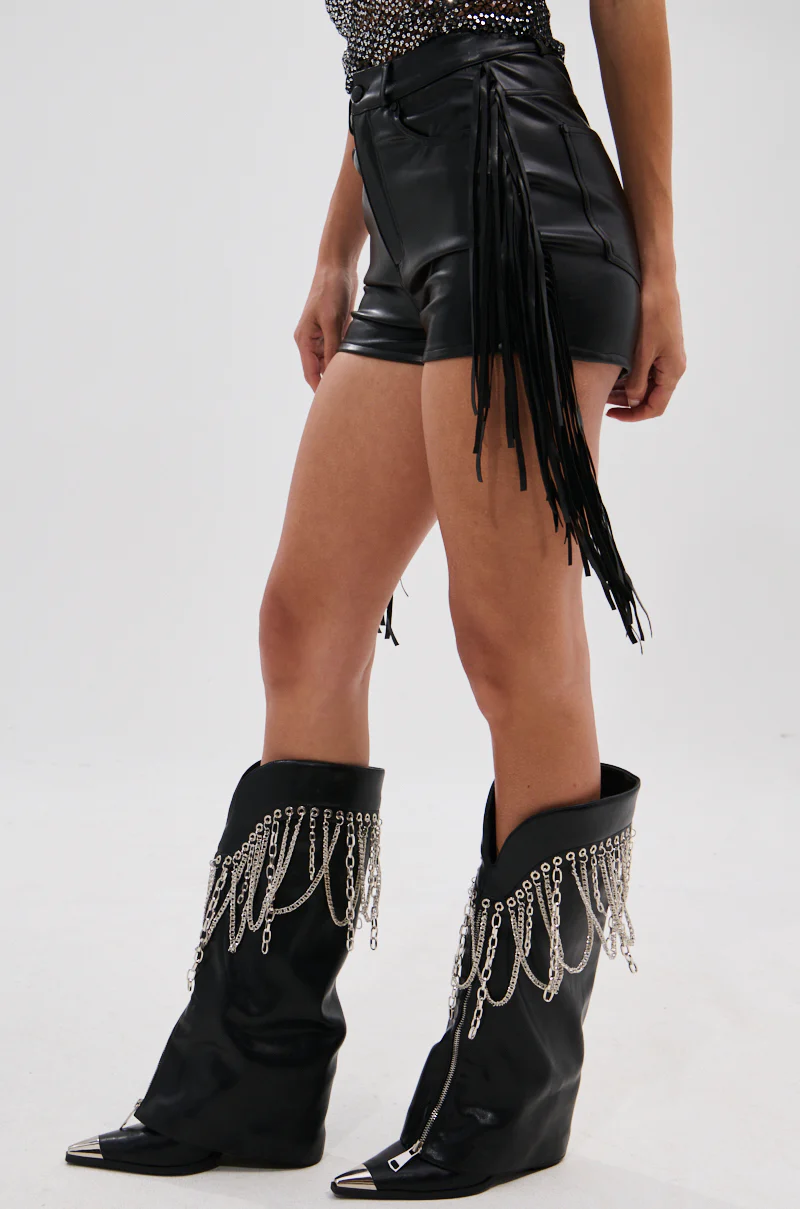 RODEO CHIC FAUX LEATHER SHORT - Image 4