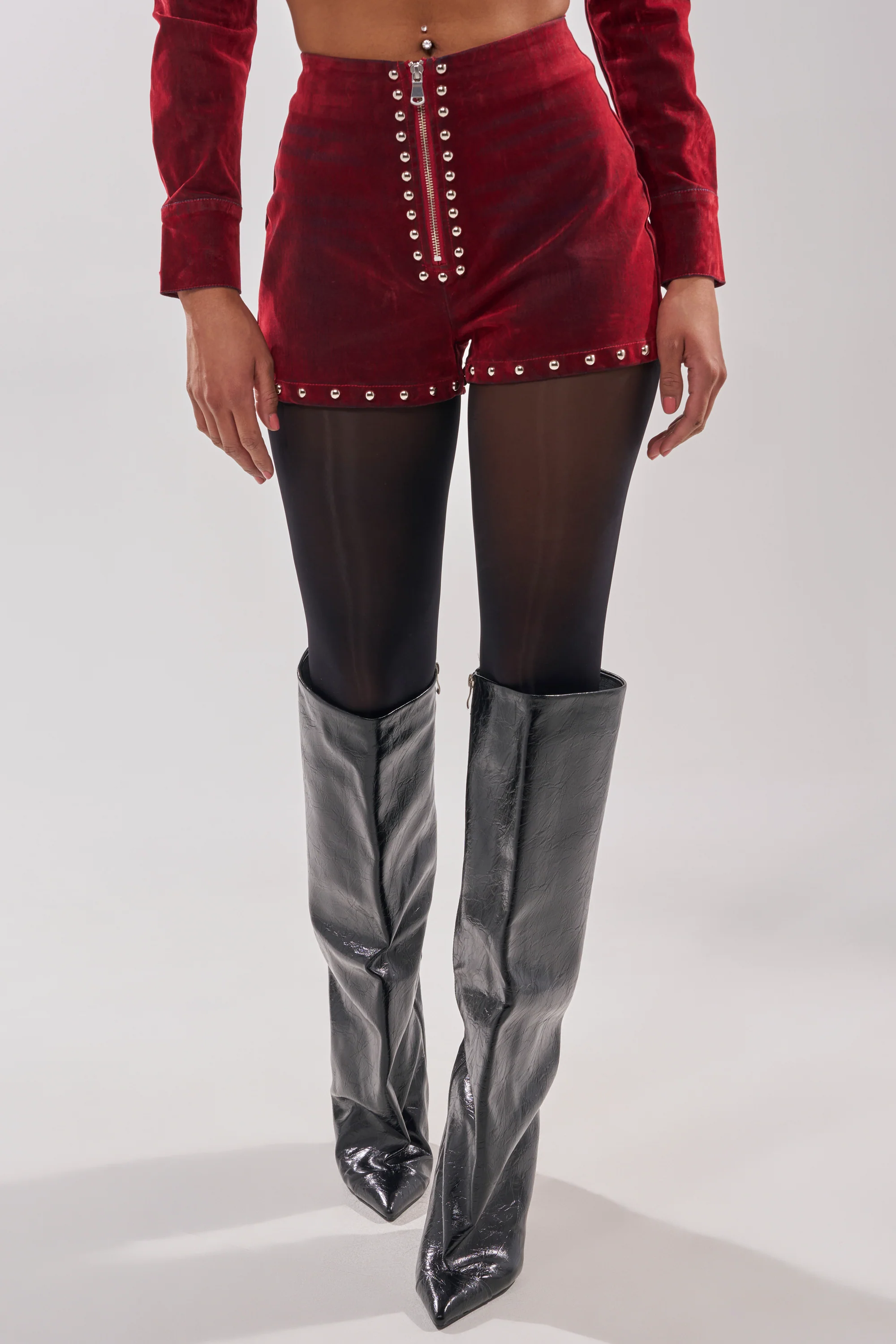 RODEO VIBES VELVET DENIM STUDDED SHORT - Image 2