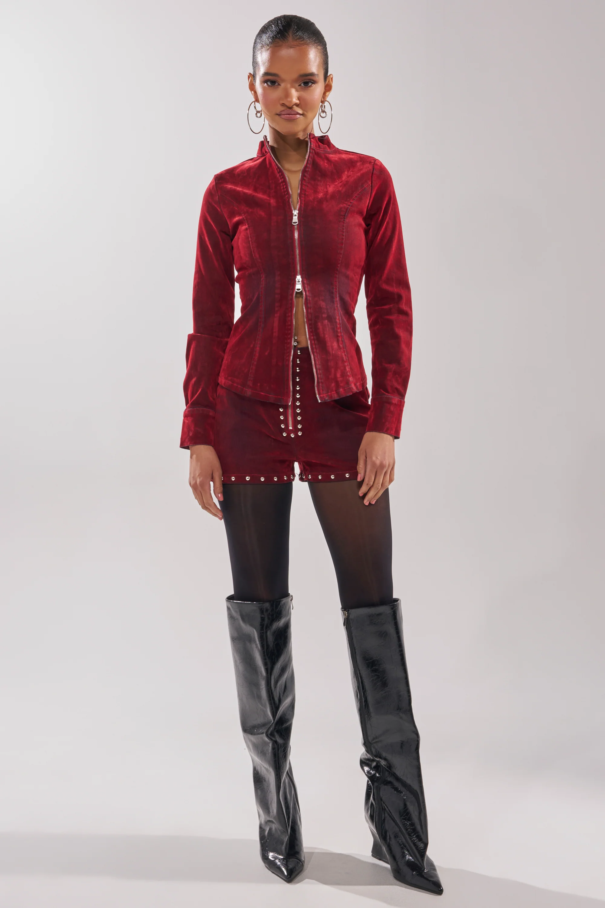 RODEO VIBES VELVET DENIM STUDDED SHORT - Image 6