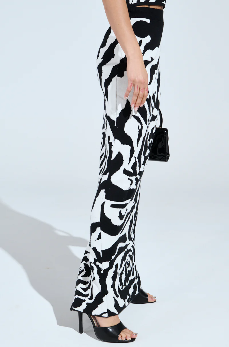 ROSEY MAXI KNIT SKIRT - Image 3