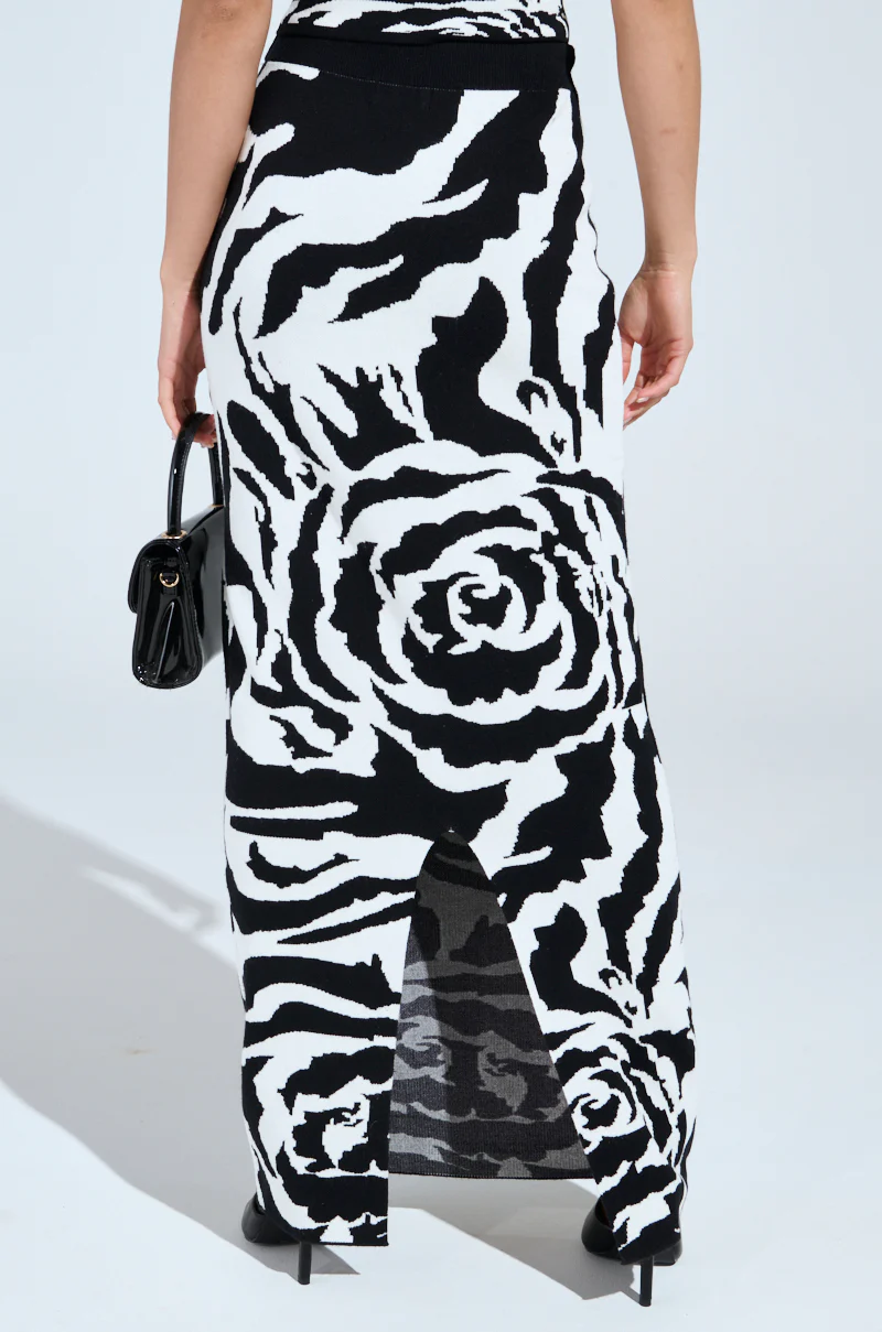 ROSEY MAXI KNIT SKIRT - Image 4