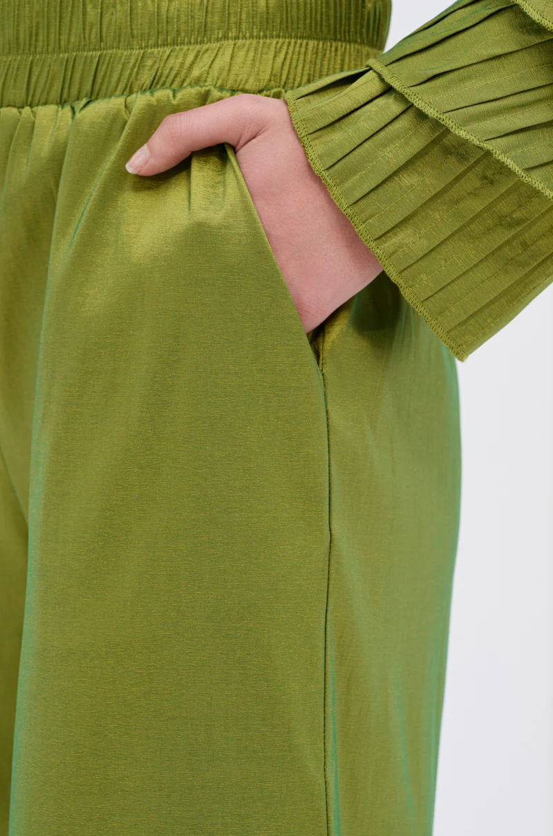 RUFFLE CITY PANTS - Image 9
