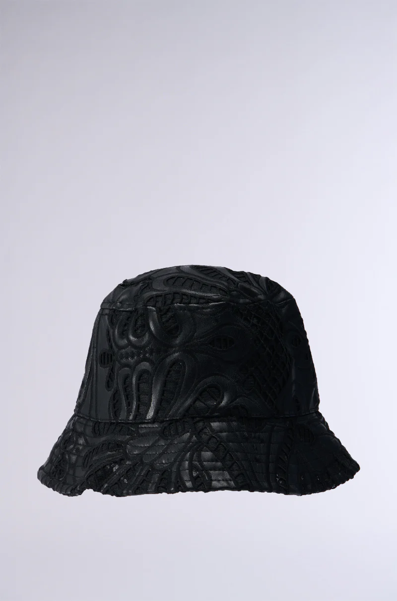 RUNWAY BUCKET HAT - Image 3