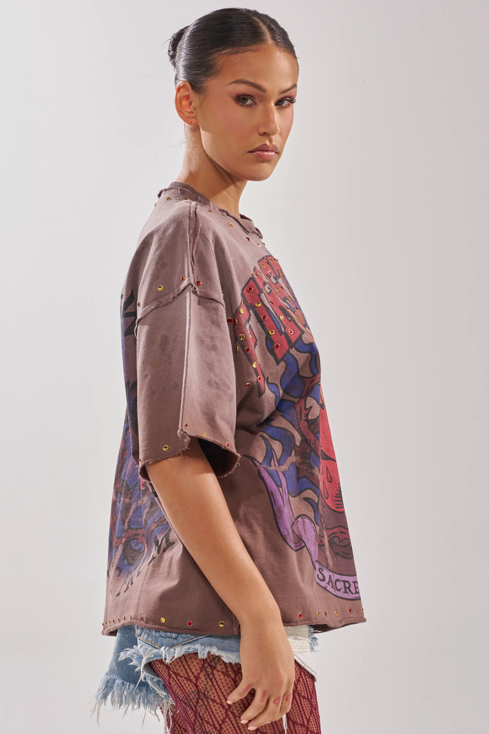FIRST ROW SACRED HEARTH RHINESTONE DISTRESSED TEE - Image 5