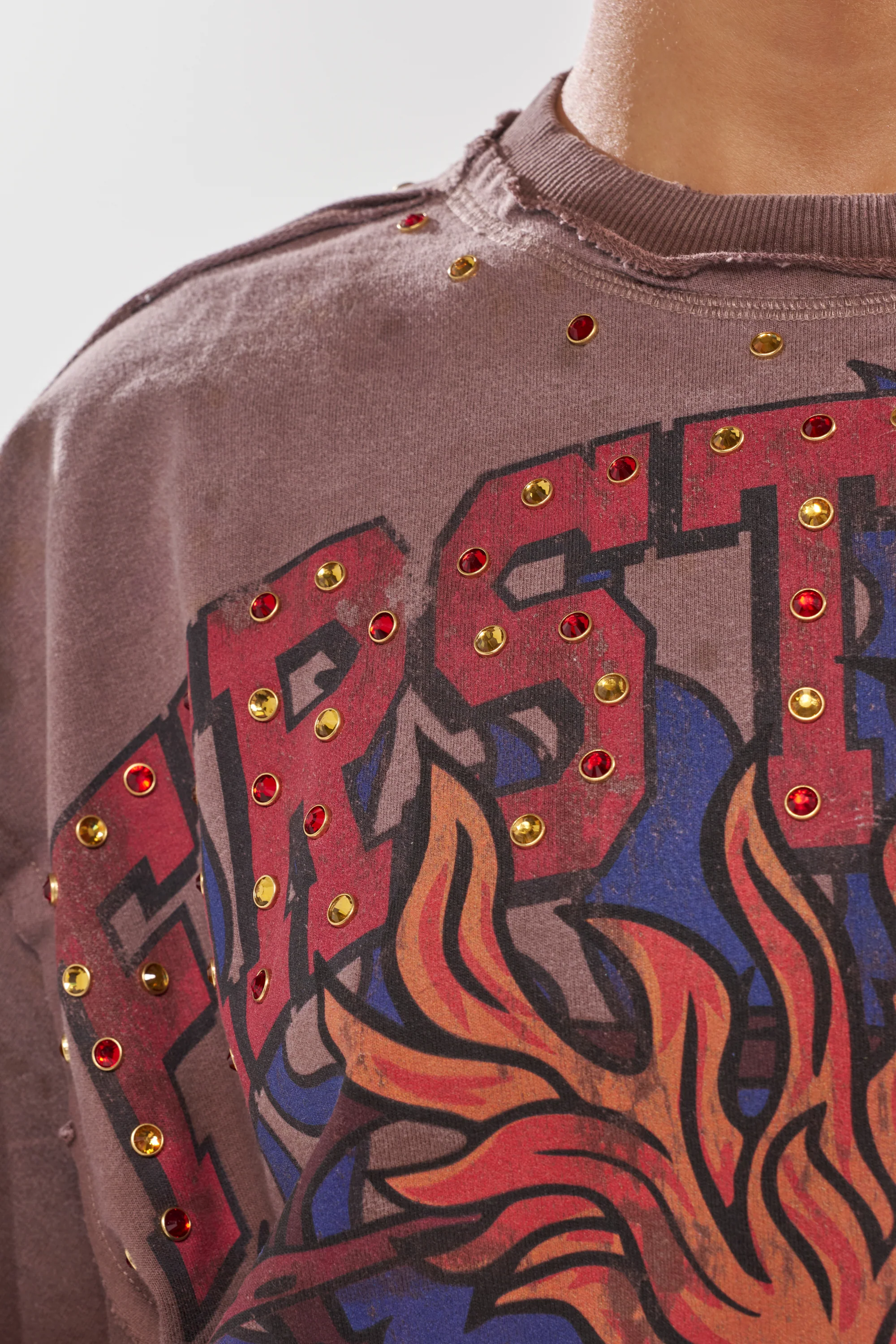 FIRST ROW SACRED HEARTH RHINESTONE DISTRESSED TEE - Image 9