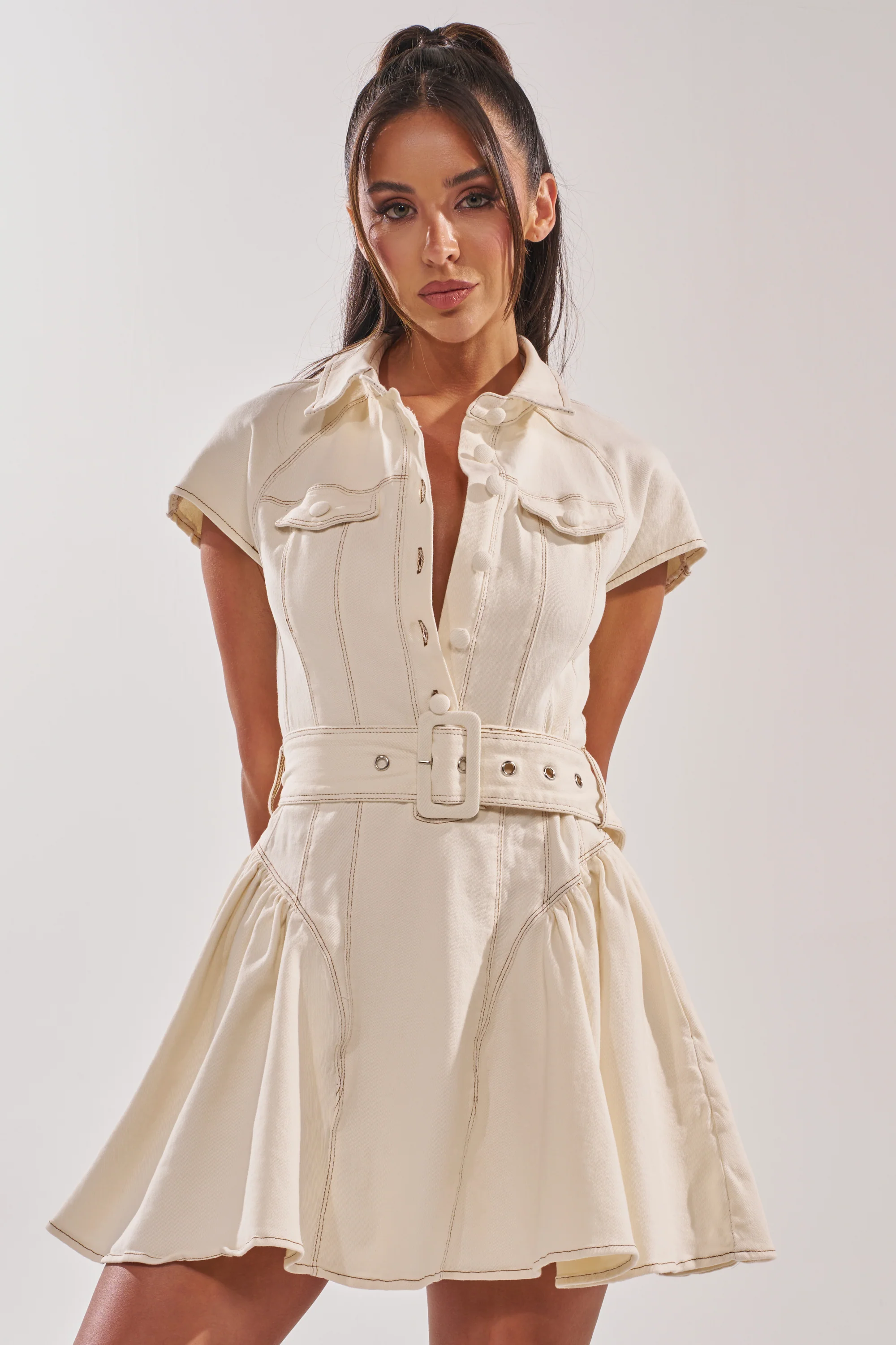 SADIE BUTTON UP DENIM MINI DRESS IN WHITE - Image 4