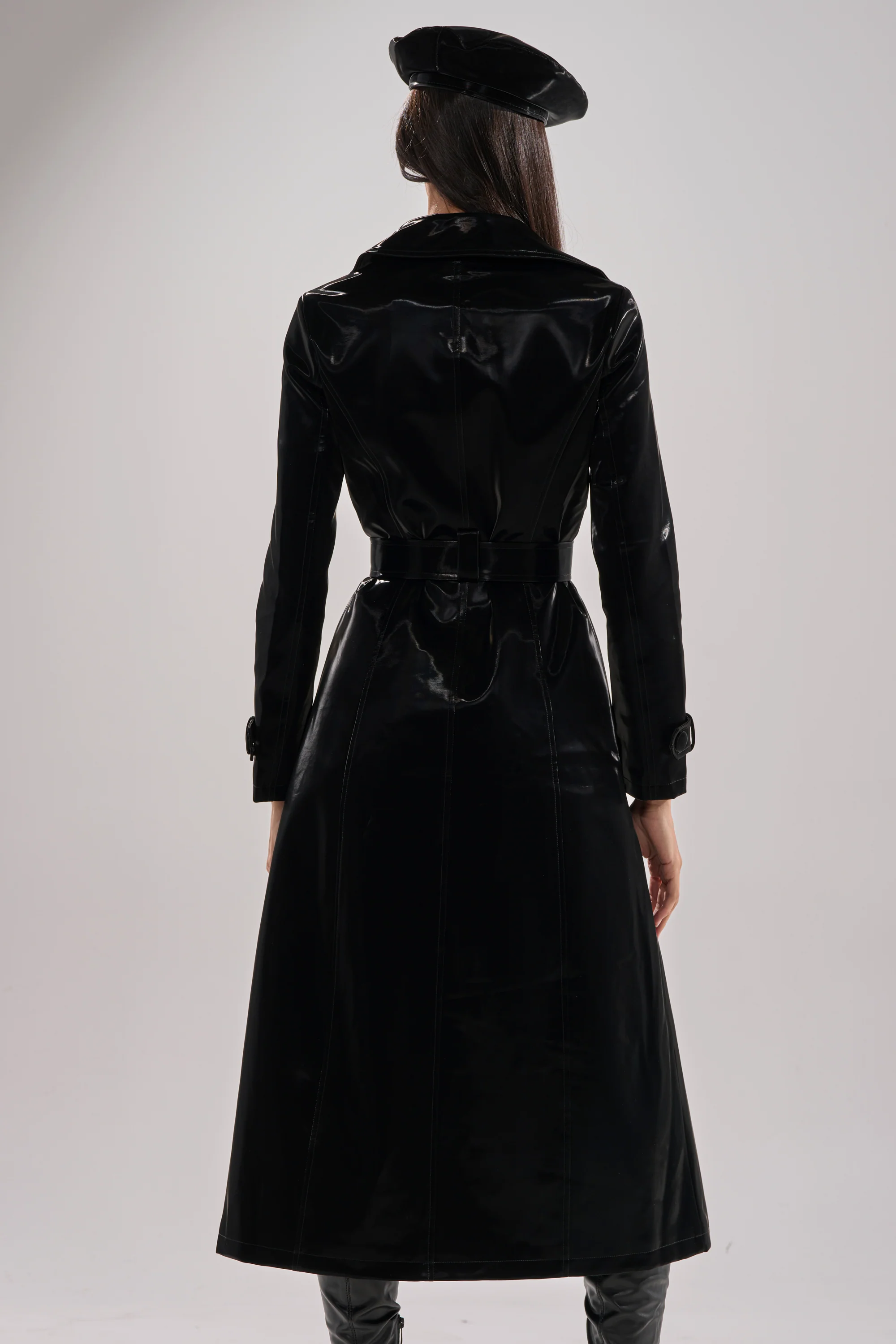 SANDO LIQUID VELVET TRENCH IN BLACK - Image 13
