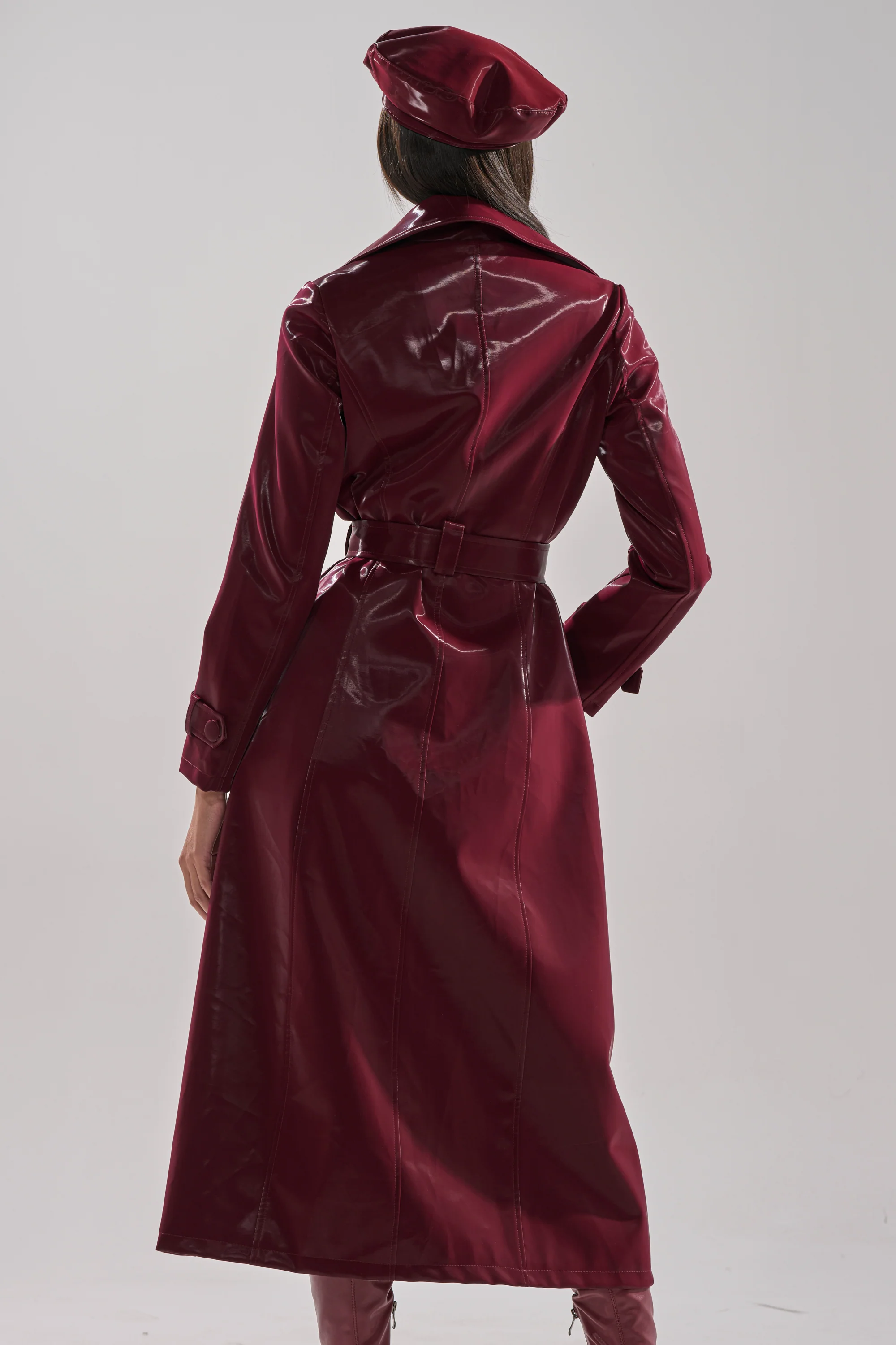 SANDO LIQUID VELVET TRENCH IN BURGUNDY - Image 5