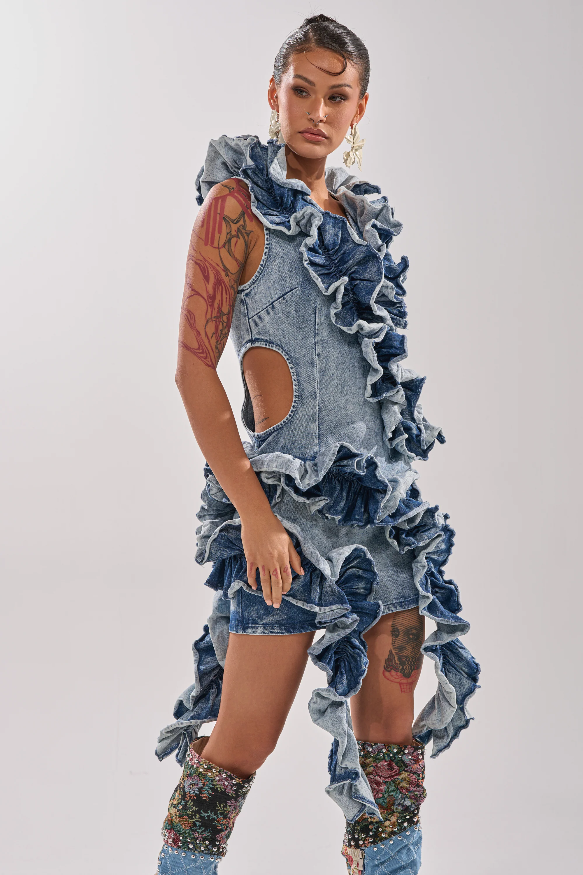 SAY IT AGAIN RUFFLED DENIM MINI DRESS - Image 5