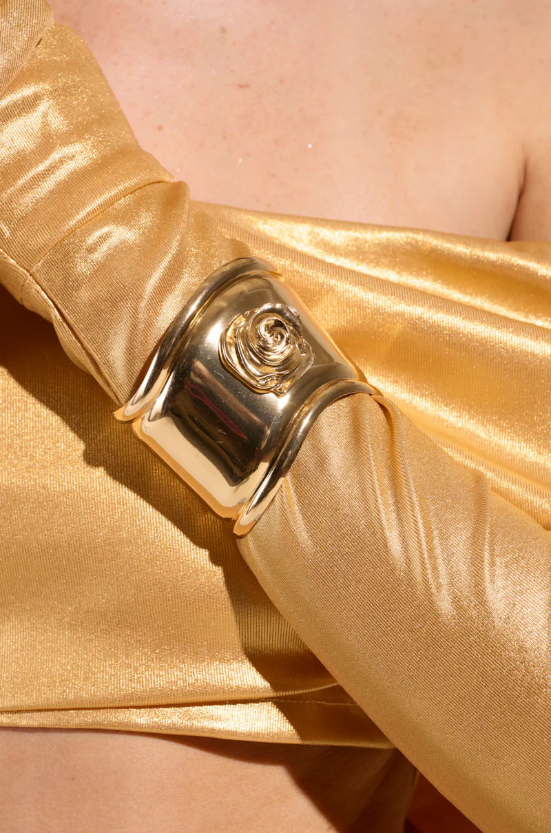 SEAL WITH A ROSE BRACELET CUFF - Image 2