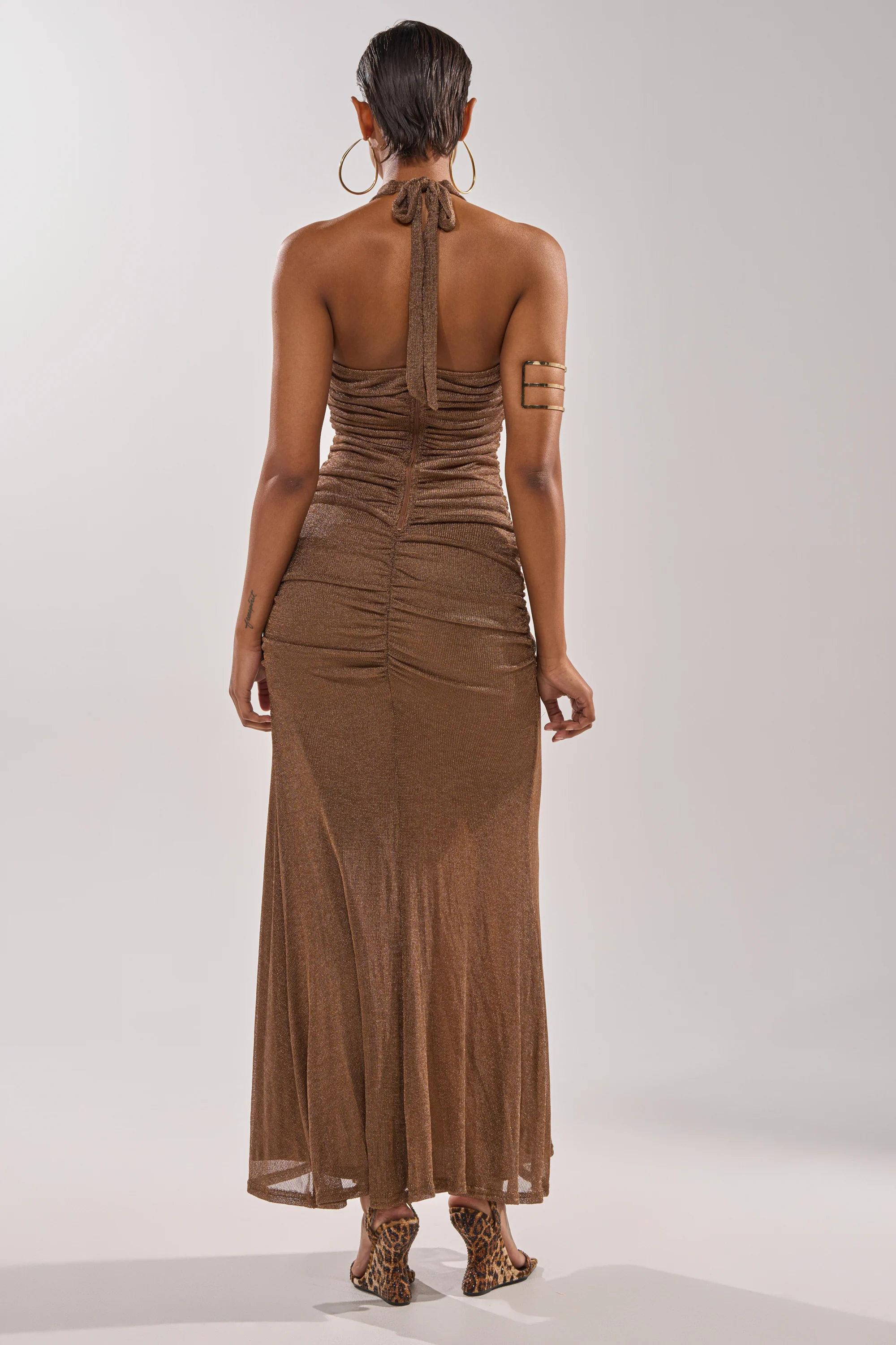 SERPENTI PLUNGE MAXI DRESS IN METALLIC BROWN - Image 5