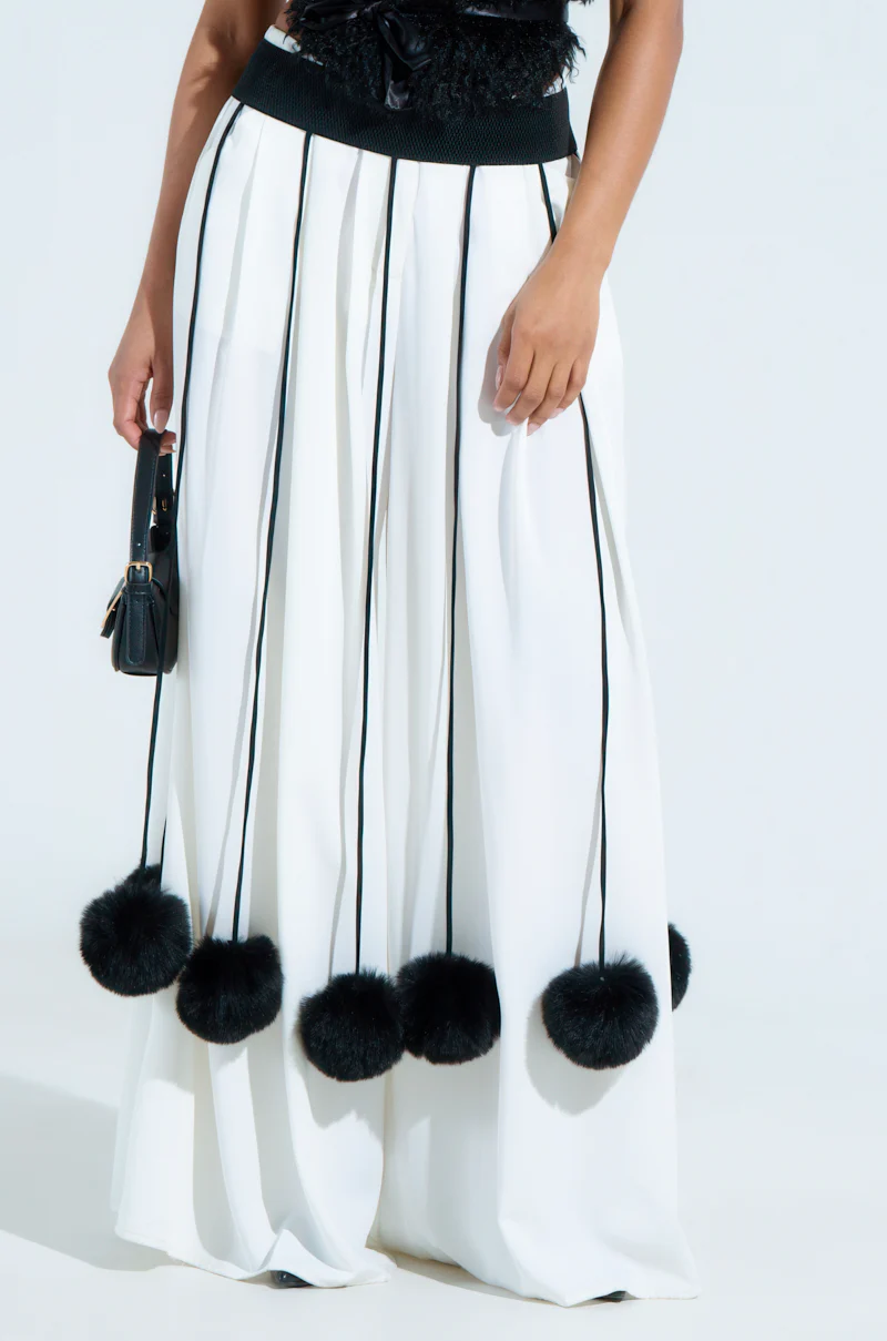 SHAKE YA POM POMS FUR BELT