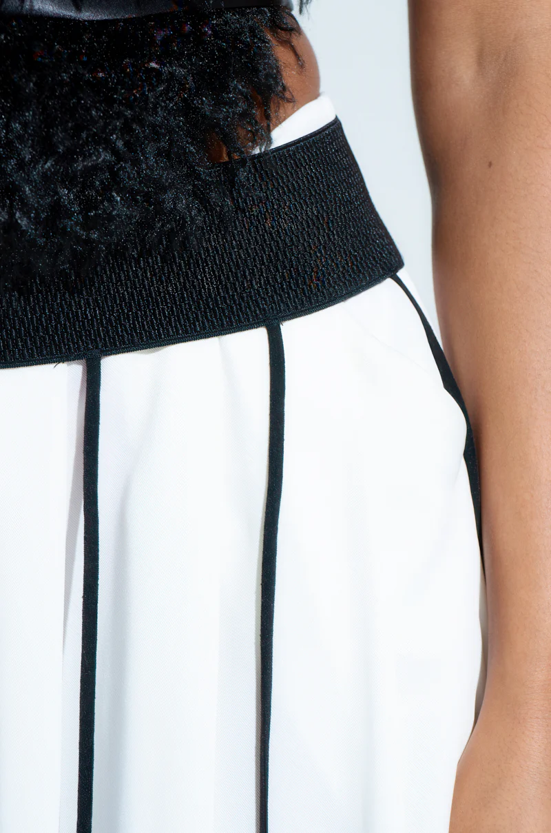 SHAKE YA POM POMS FUR BELT - Image 6