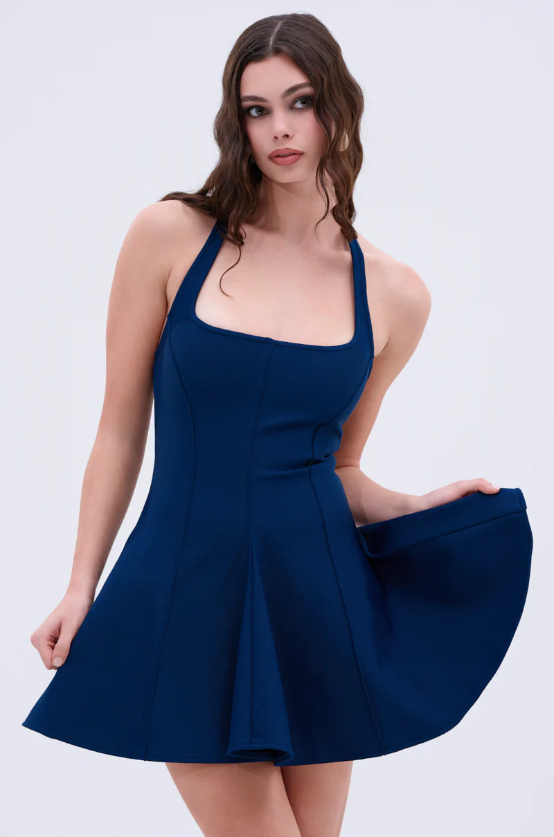 SHE'S A CLASSIC BANDAGE MINI DRESS IN NAVY - Image 3
