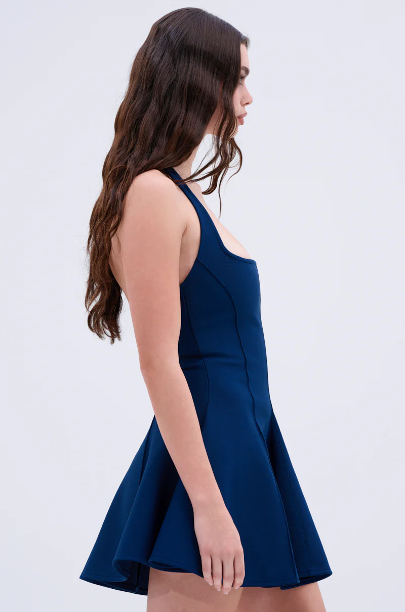 SHE'S A CLASSIC BANDAGE MINI DRESS IN NAVY - Image 4
