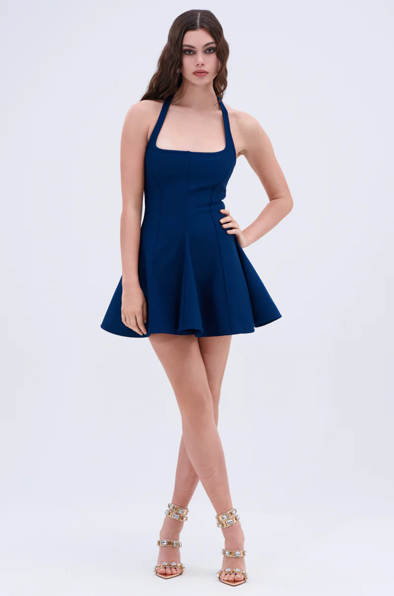 SHE'S A CLASSIC BANDAGE MINI DRESS IN NAVY - Image 6