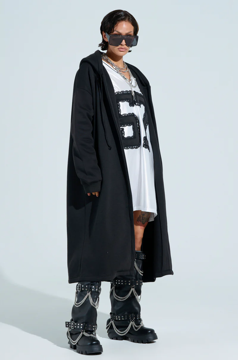 SHIVER OVERSIZED CARDIGAN IN BLACK - Image 3