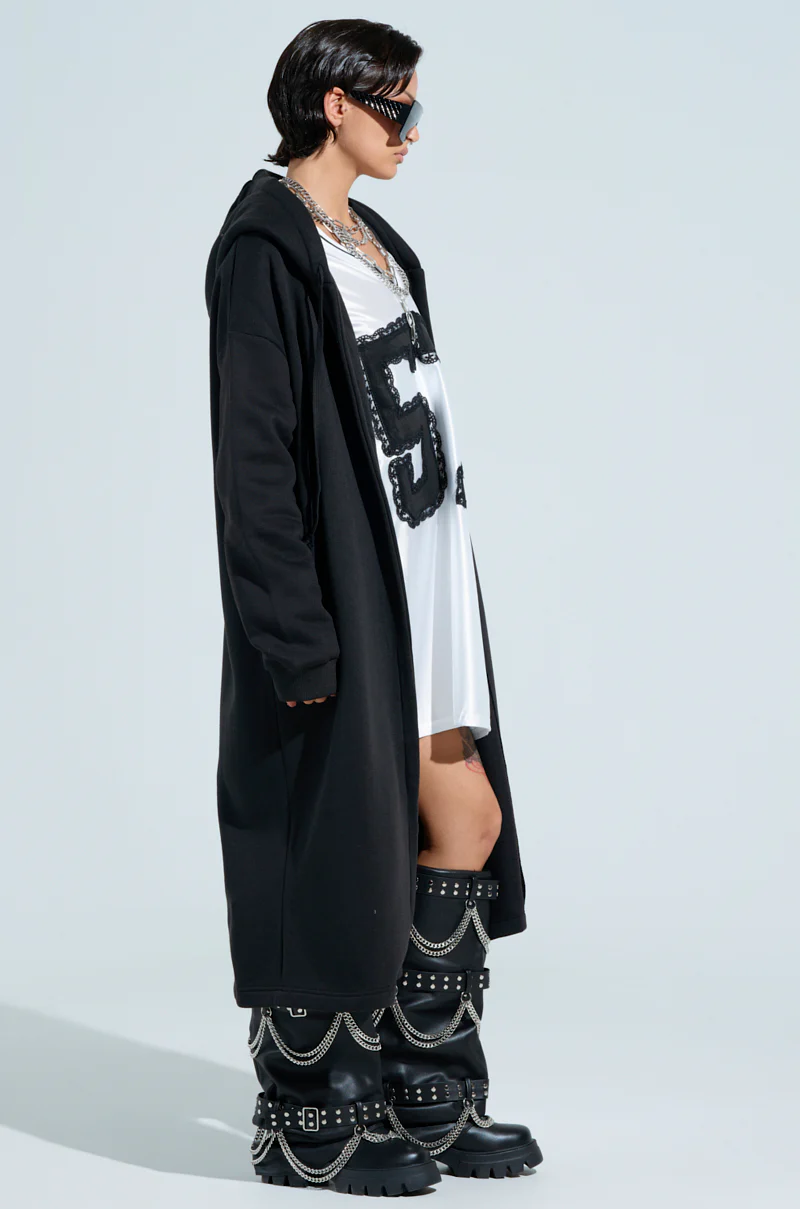 SHIVER OVERSIZED CARDIGAN IN BLACK - Image 4